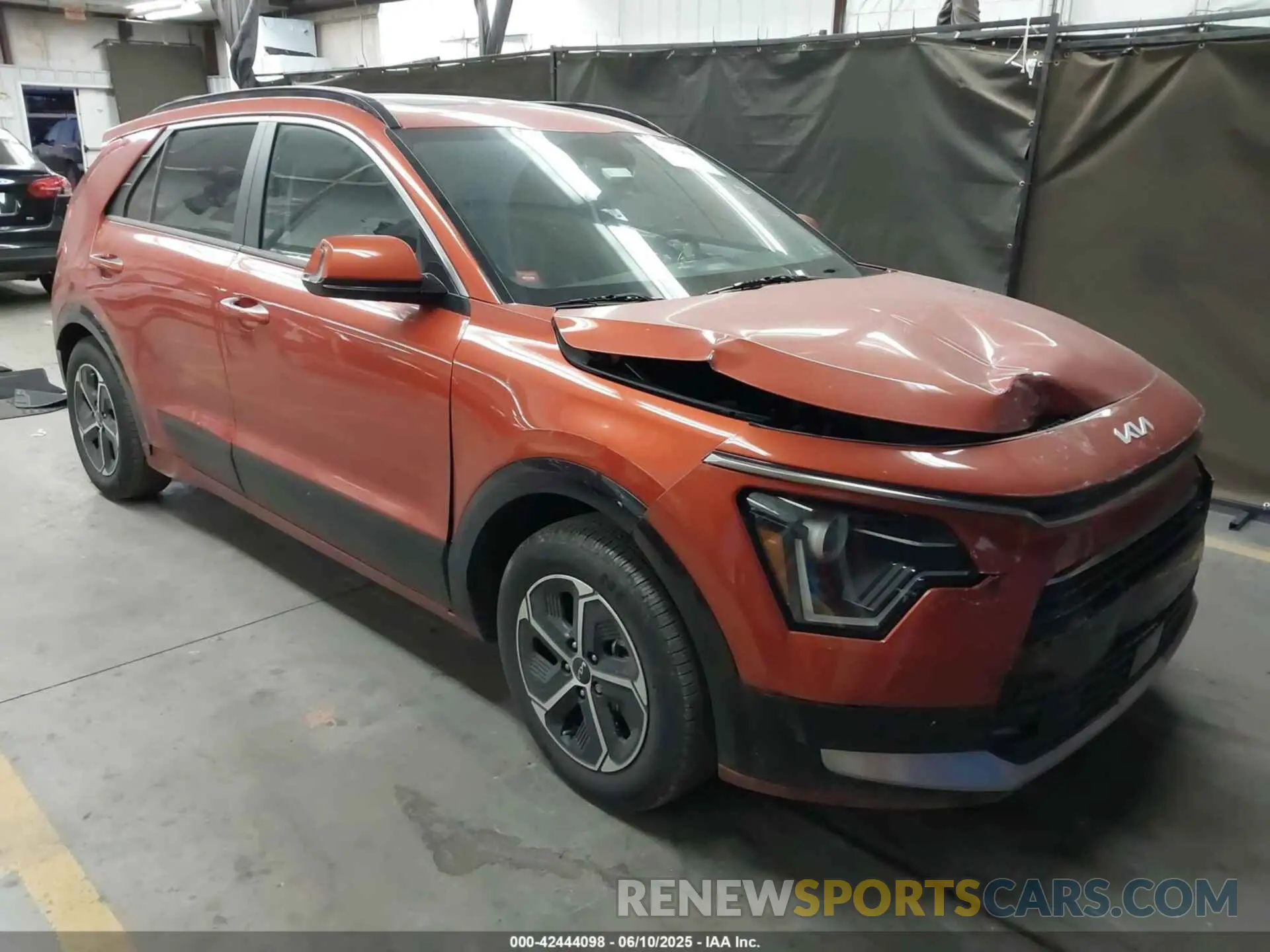 1 Photograph of a damaged car KNDCT3LE9P5059378 KIA NIRO 2023