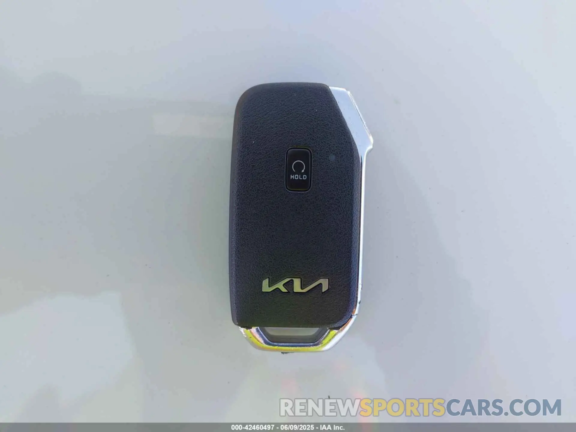 11 Photograph of a damaged car KNDCT3LEXP5084872 KIA NIRO 2023