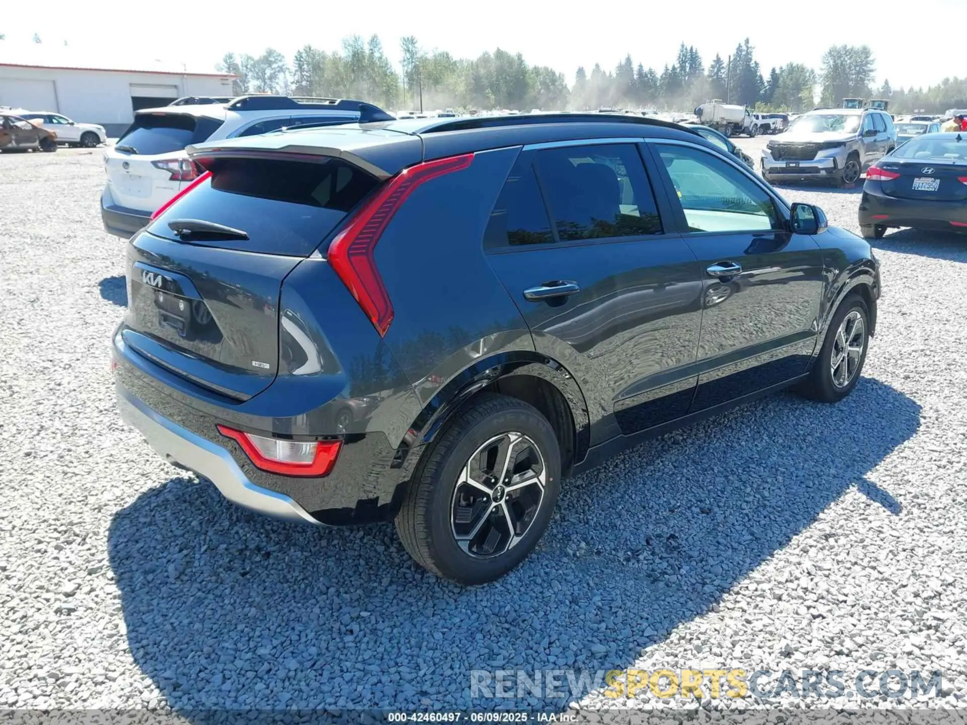 4 Photograph of a damaged car KNDCT3LEXP5084872 KIA NIRO 2023
