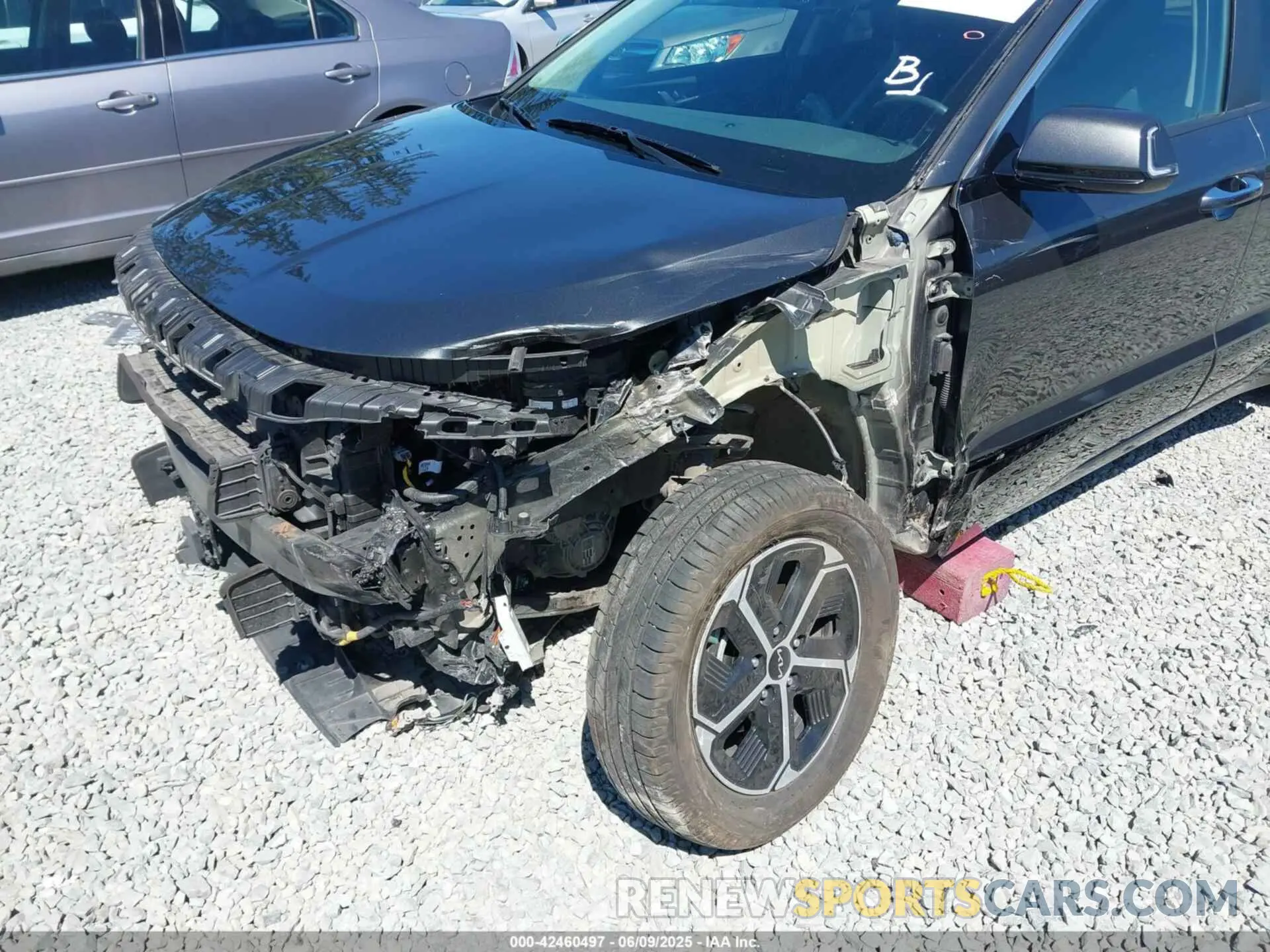 6 Photograph of a damaged car KNDCT3LEXP5084872 KIA NIRO 2023