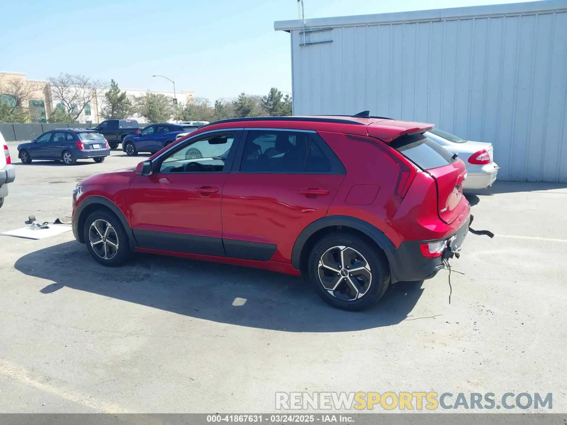14 Photograph of a damaged car KNDCP3LE0R5131723 KIA NIRO 2024