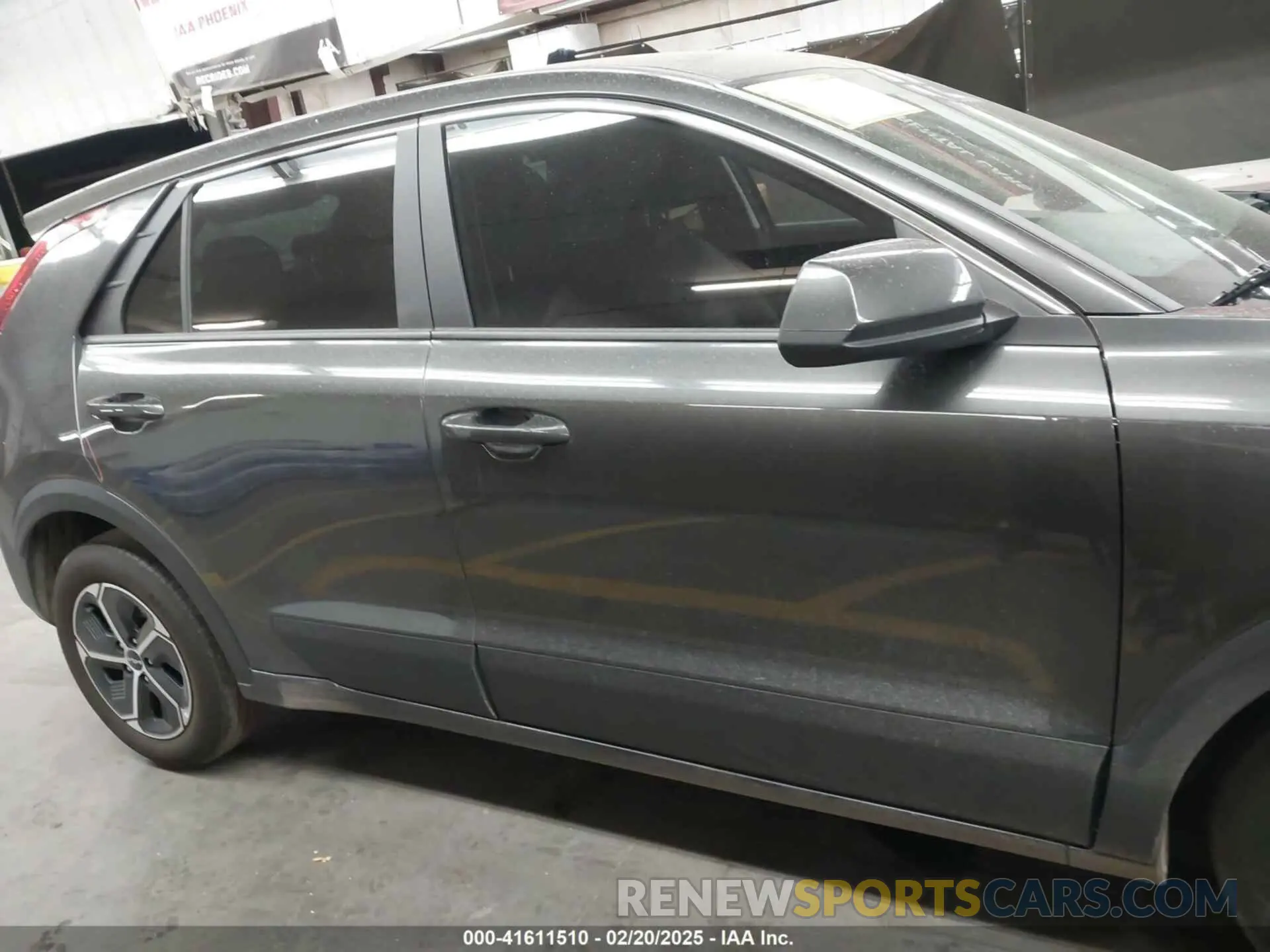 13 Photograph of a damaged car KNDCP3LE0R5189752 KIA NIRO 2024
