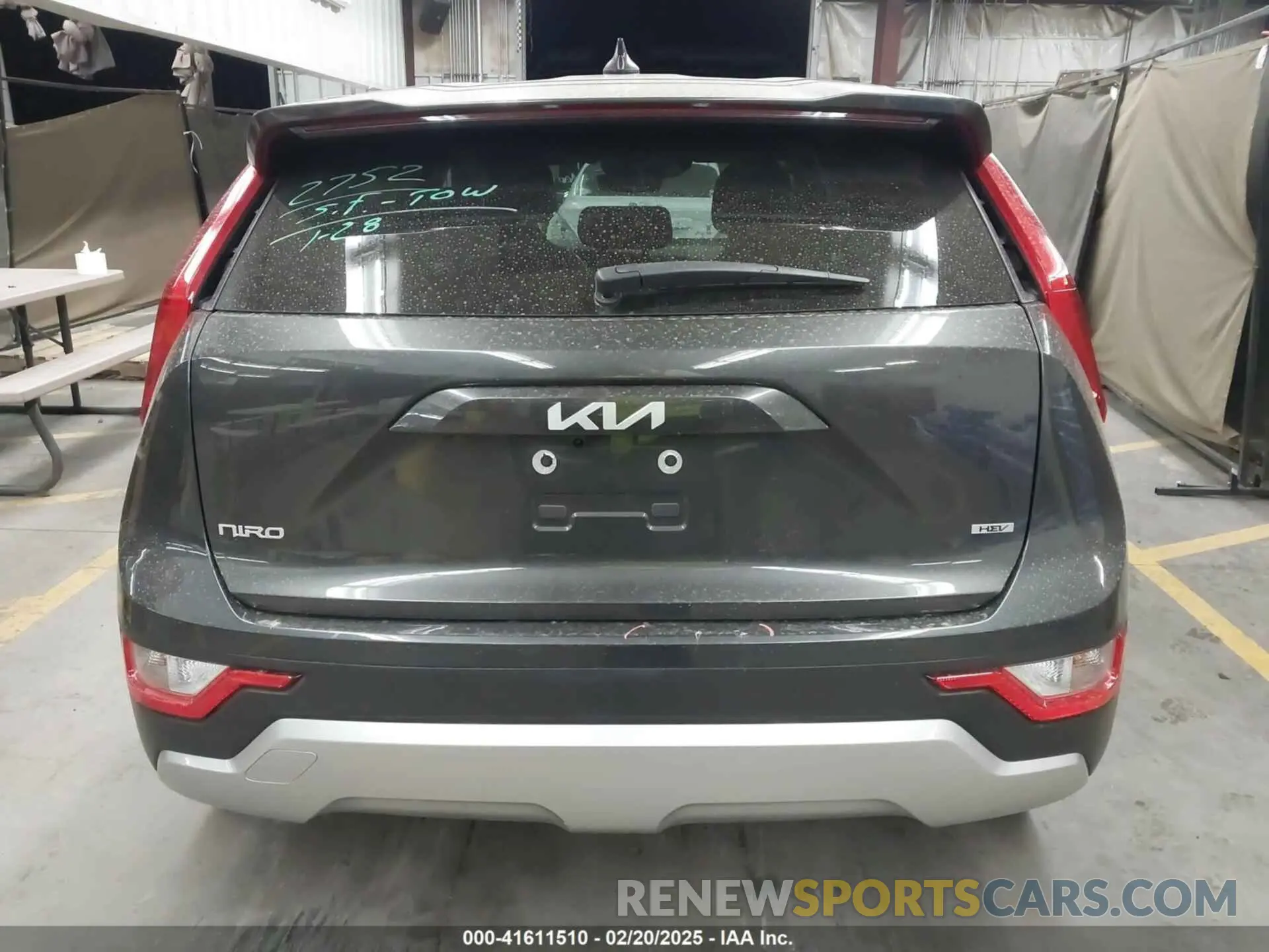 16 Photograph of a damaged car KNDCP3LE0R5189752 KIA NIRO 2024