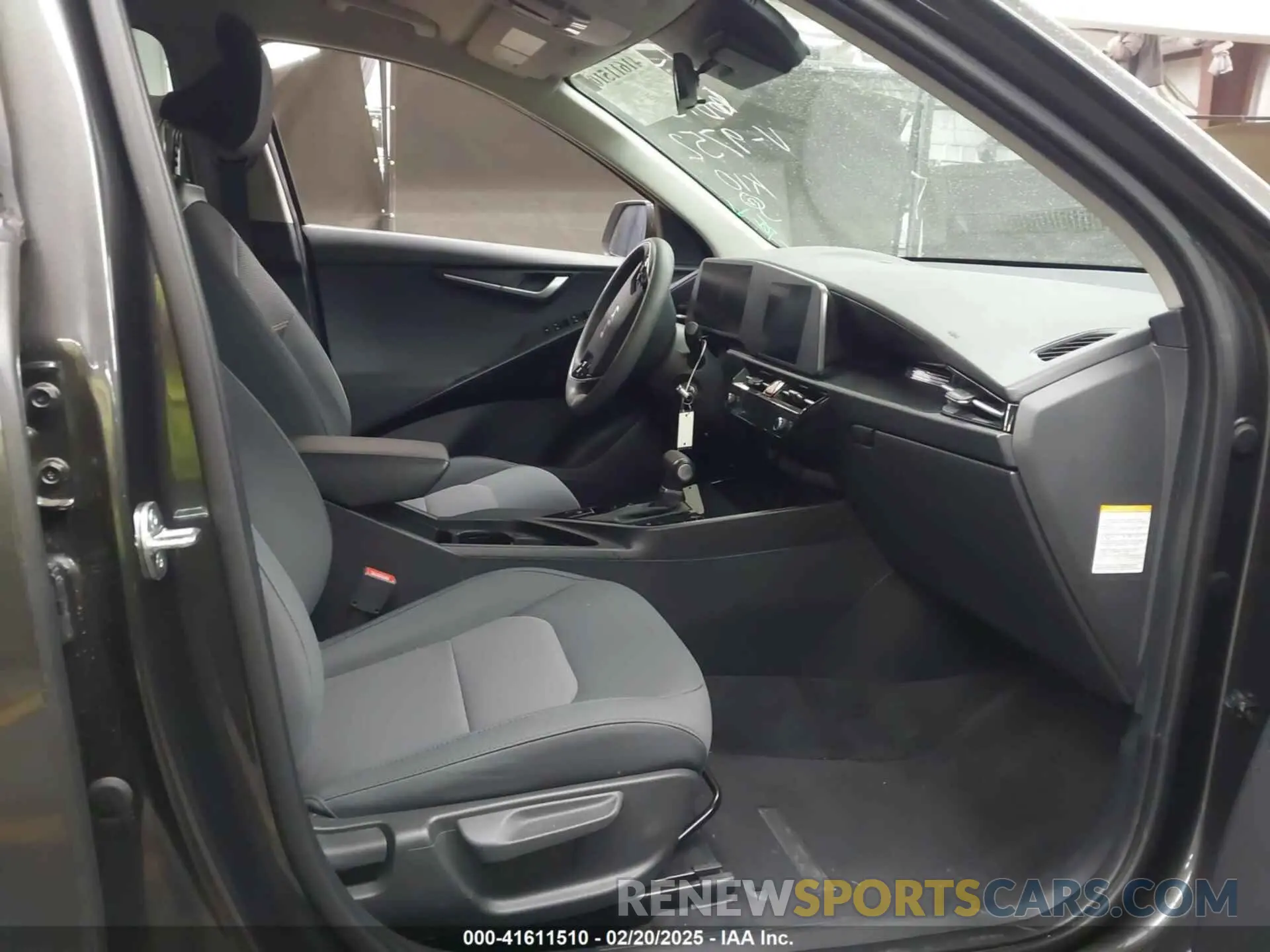 5 Photograph of a damaged car KNDCP3LE0R5189752 KIA NIRO 2024