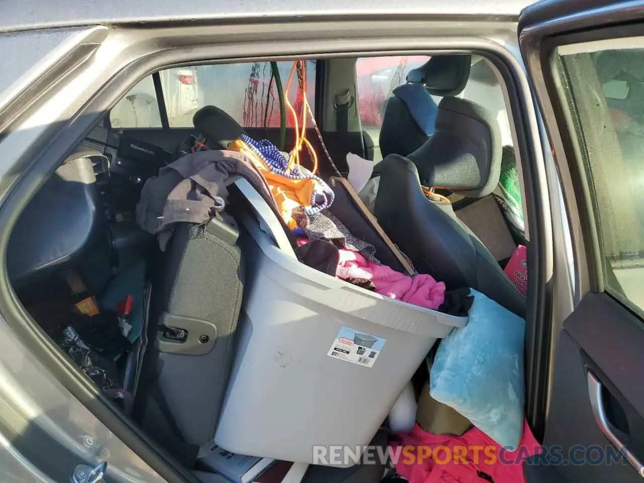 10 Photograph of a damaged car KNDCP3LE1R5178033 KIA NIRO 2024