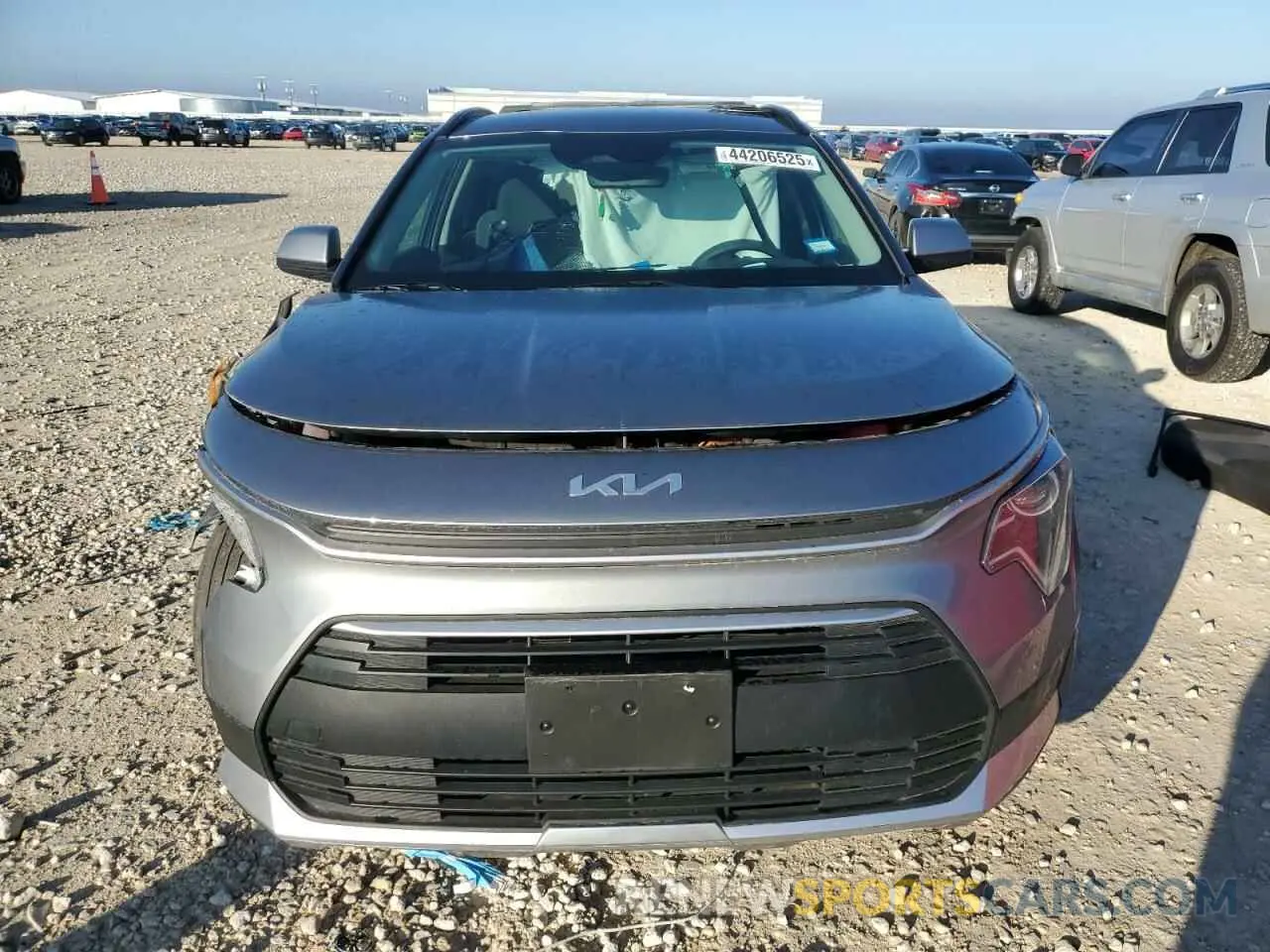 5 Photograph of a damaged car KNDCP3LE1R5178033 KIA NIRO 2024