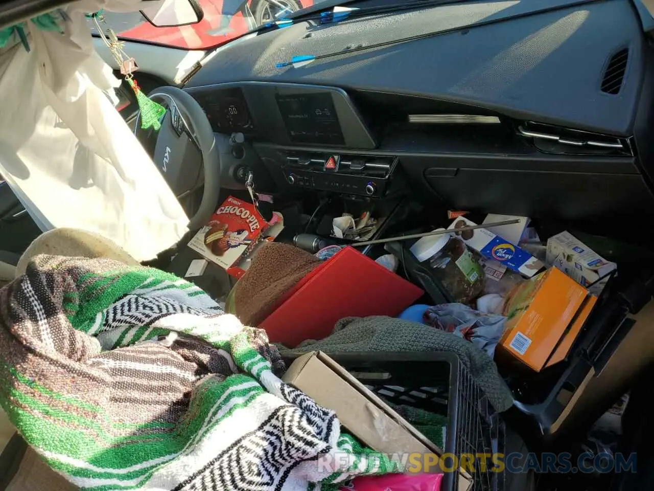 8 Photograph of a damaged car KNDCP3LE1R5178033 KIA NIRO 2024