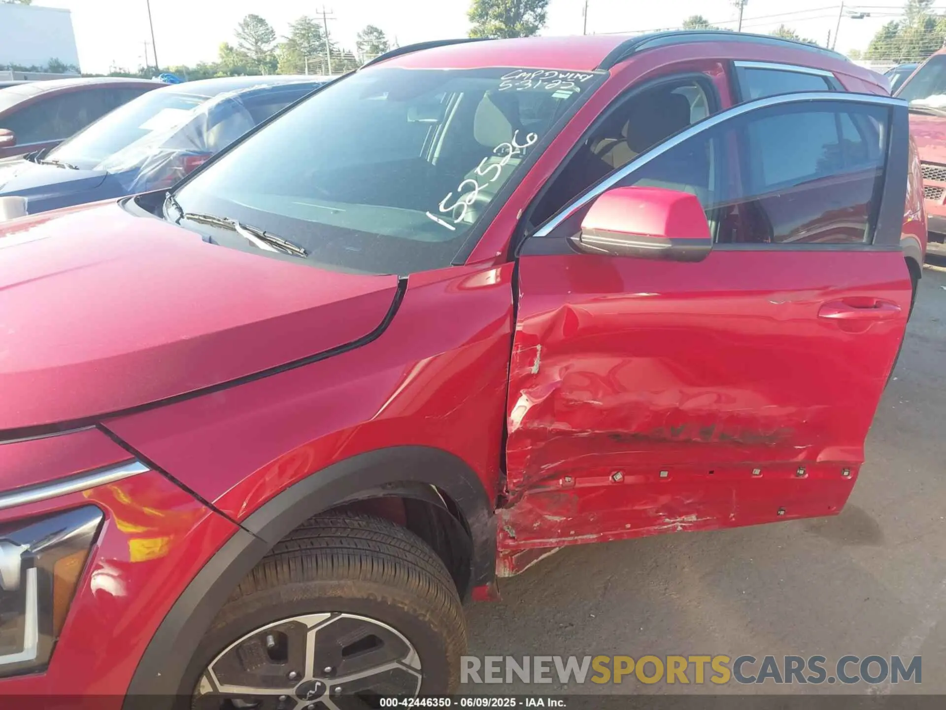 6 Photograph of a damaged car KNDCP3LE4R5152526 KIA NIRO 2024