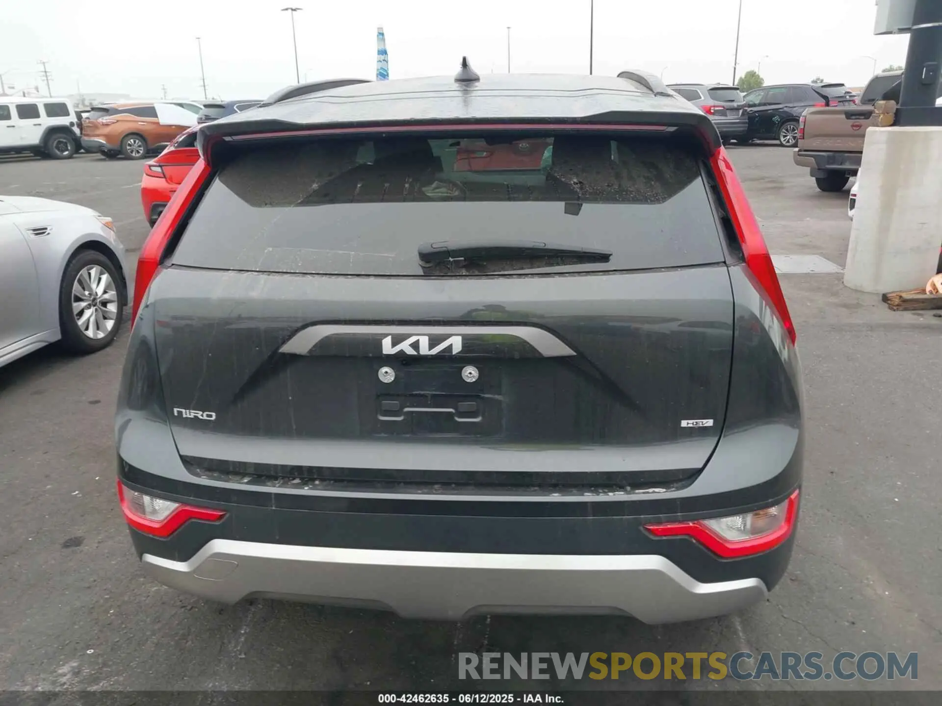 16 Photograph of a damaged car KNDCP3LE4R5179211 KIA NIRO 2024