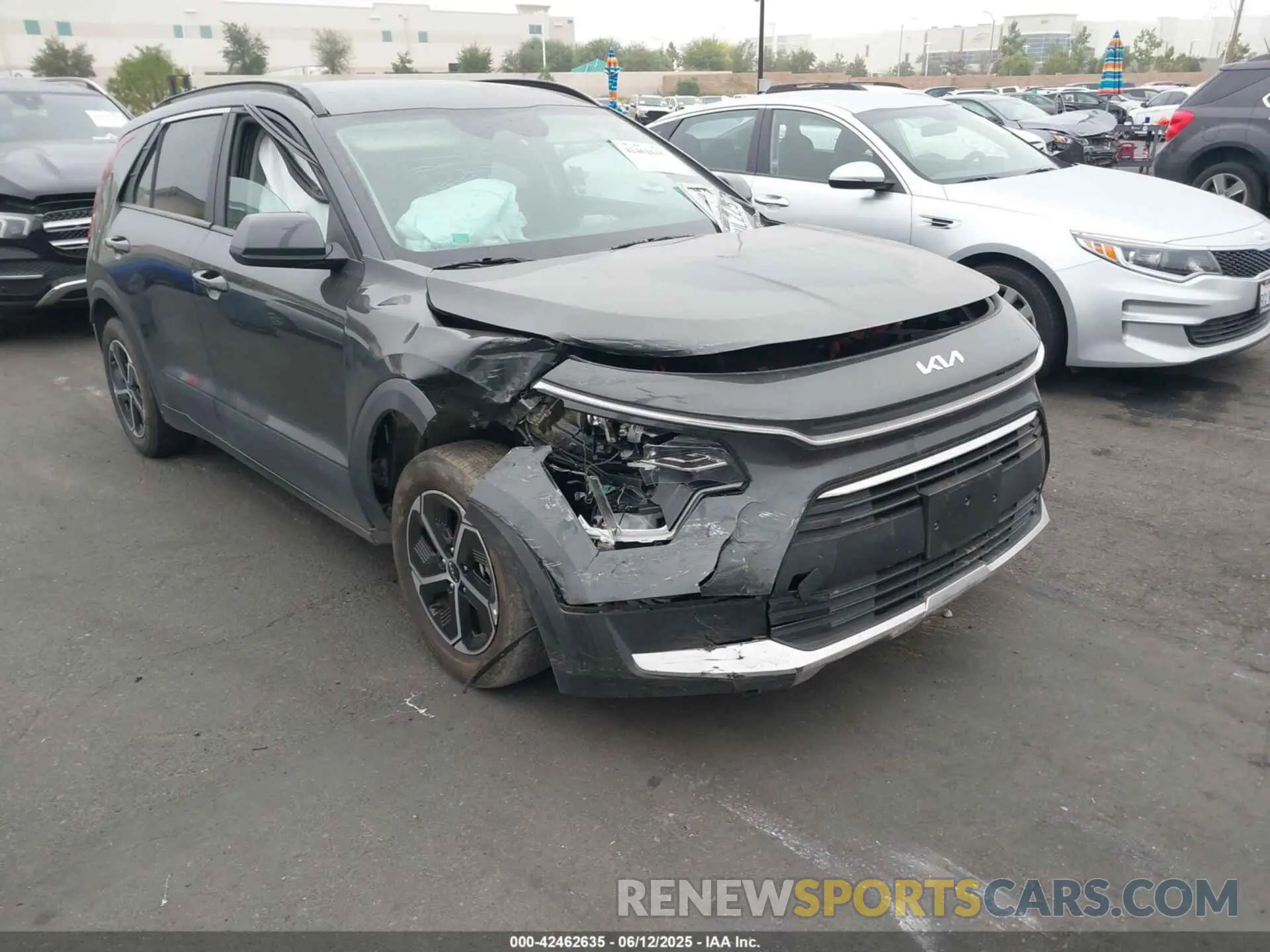 6 Photograph of a damaged car KNDCP3LE4R5179211 KIA NIRO 2024
