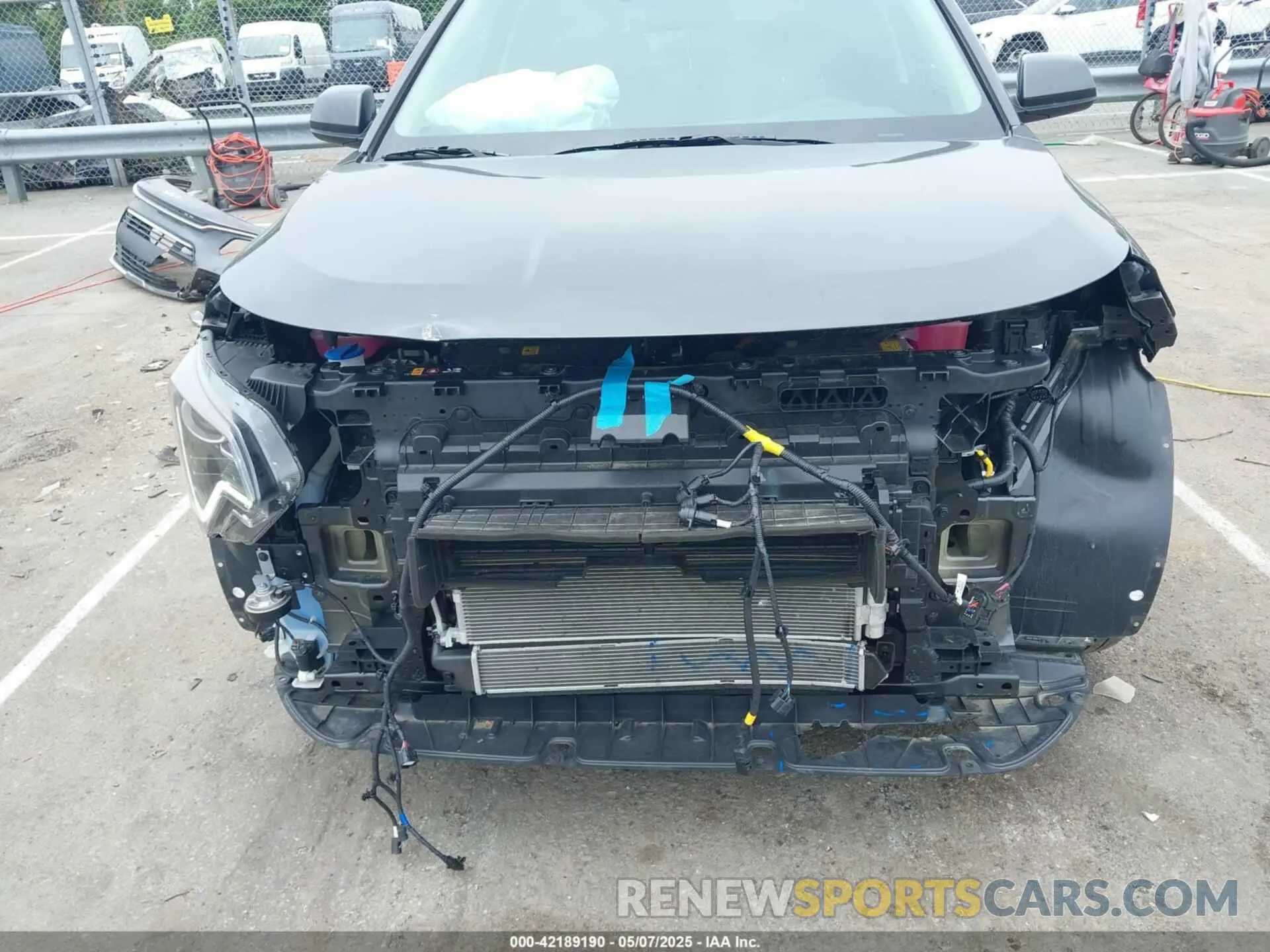6 Photograph of a damaged car KNDCP3LE6R5174494 KIA NIRO 2024
