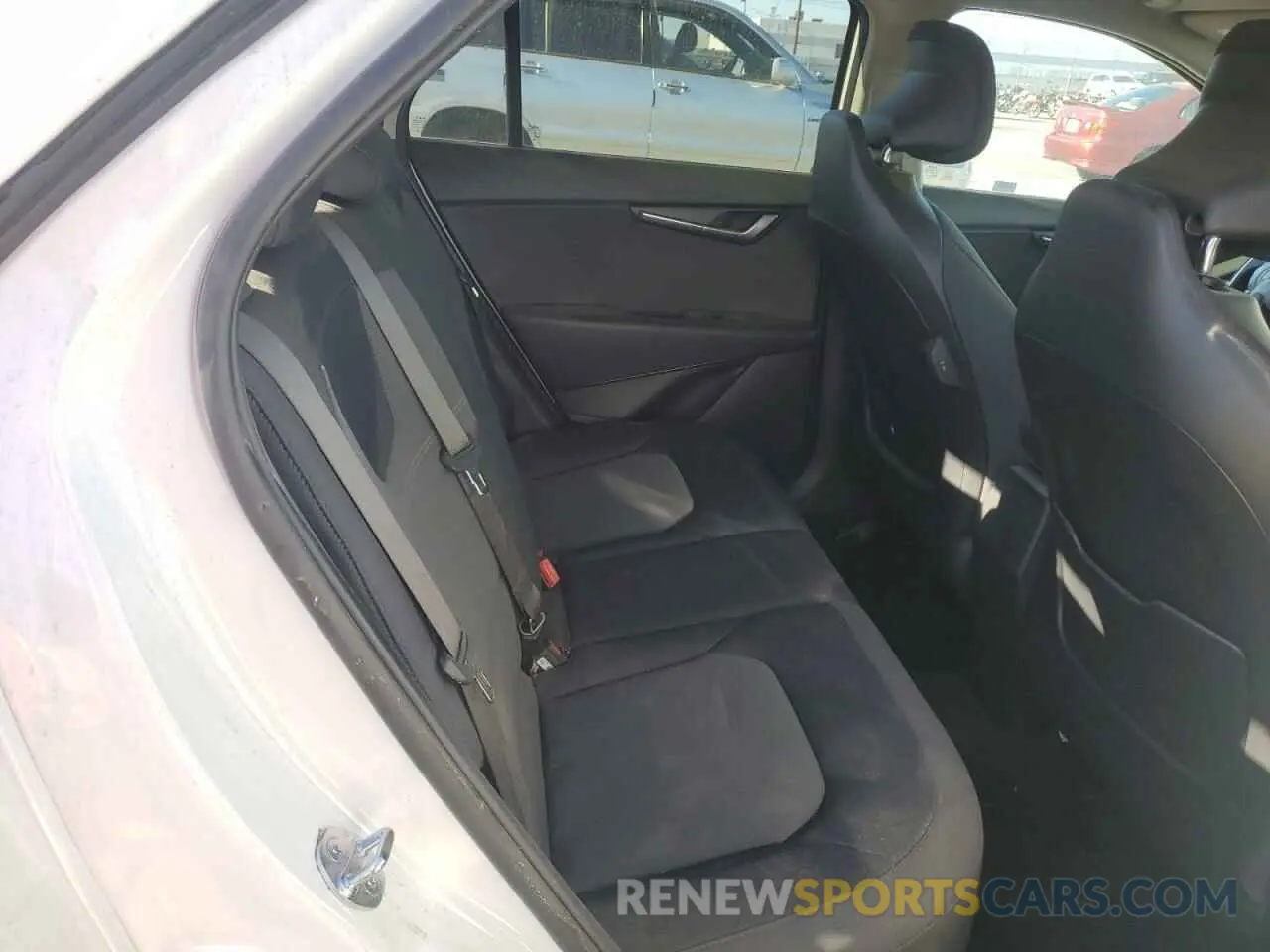 12 Photograph of a damaged car KNDCP3LE6R5184247 KIA NIRO 2024