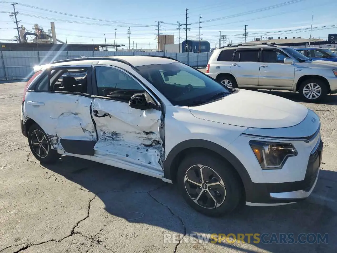 4 Photograph of a damaged car KNDCP3LE6R5184247 KIA NIRO 2024