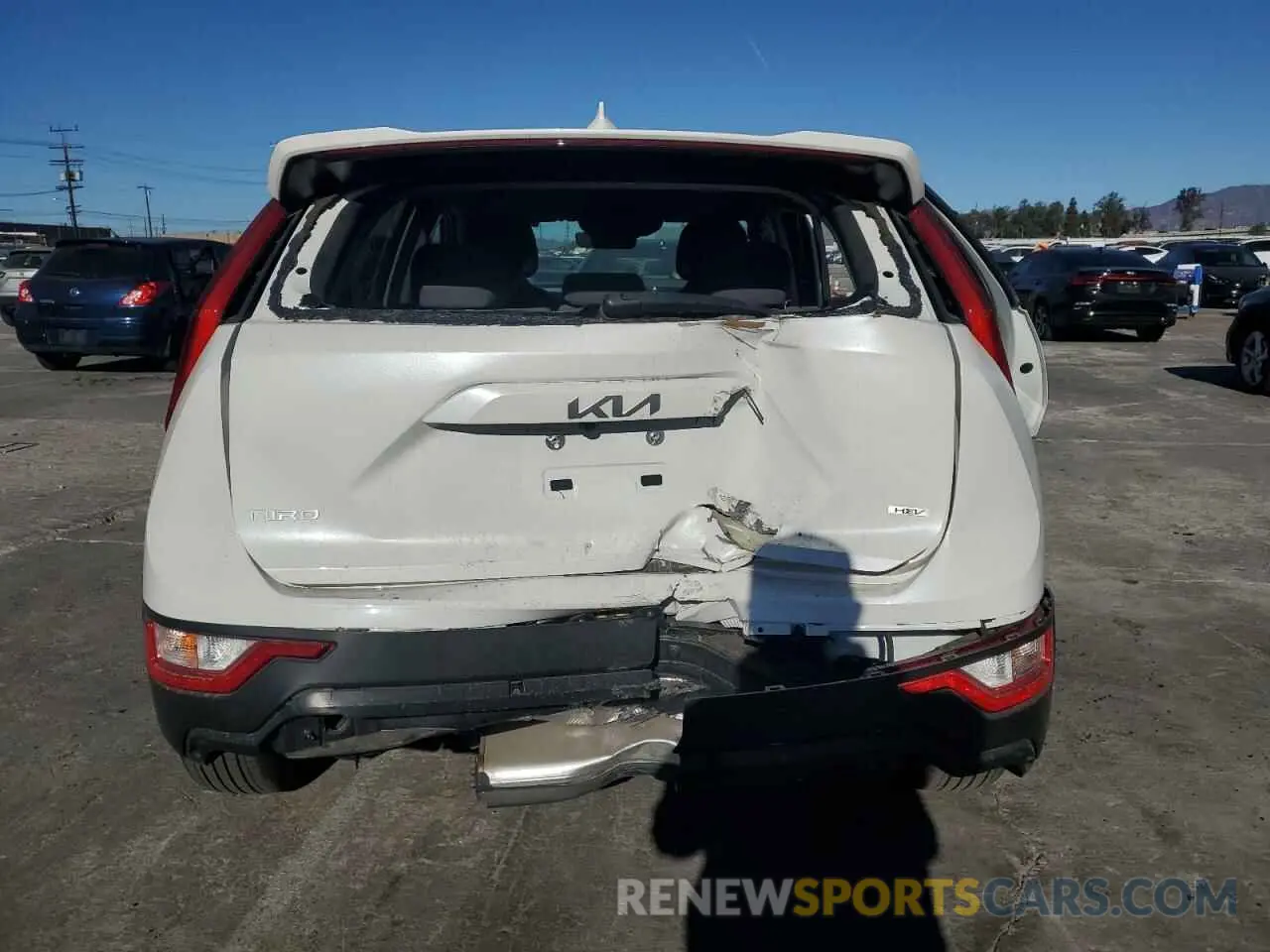 6 Photograph of a damaged car KNDCP3LE6R5184247 KIA NIRO 2024