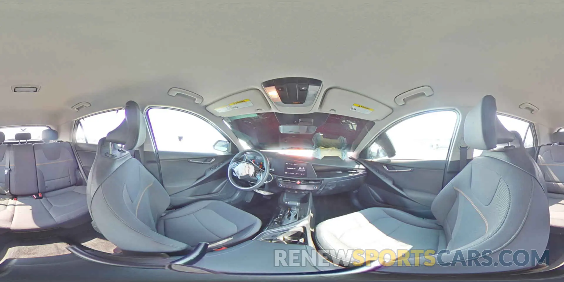 14 Photograph of a damaged car KNDCP3LE9R5121630 KIA NIRO 2024