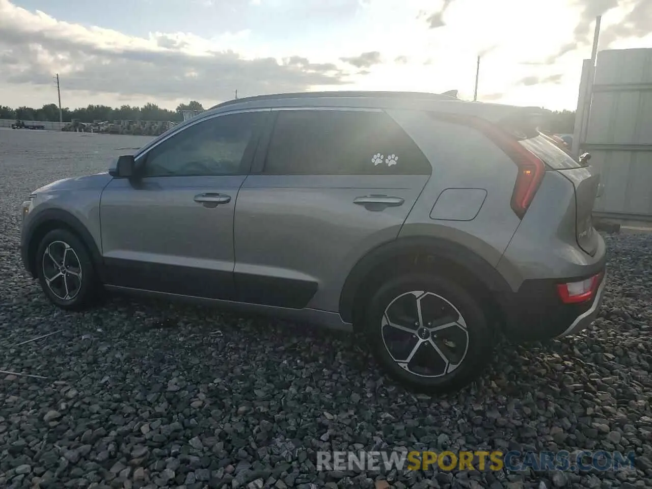 2 Photograph of a damaged car KNDCP3LE9R5121630 KIA NIRO 2024