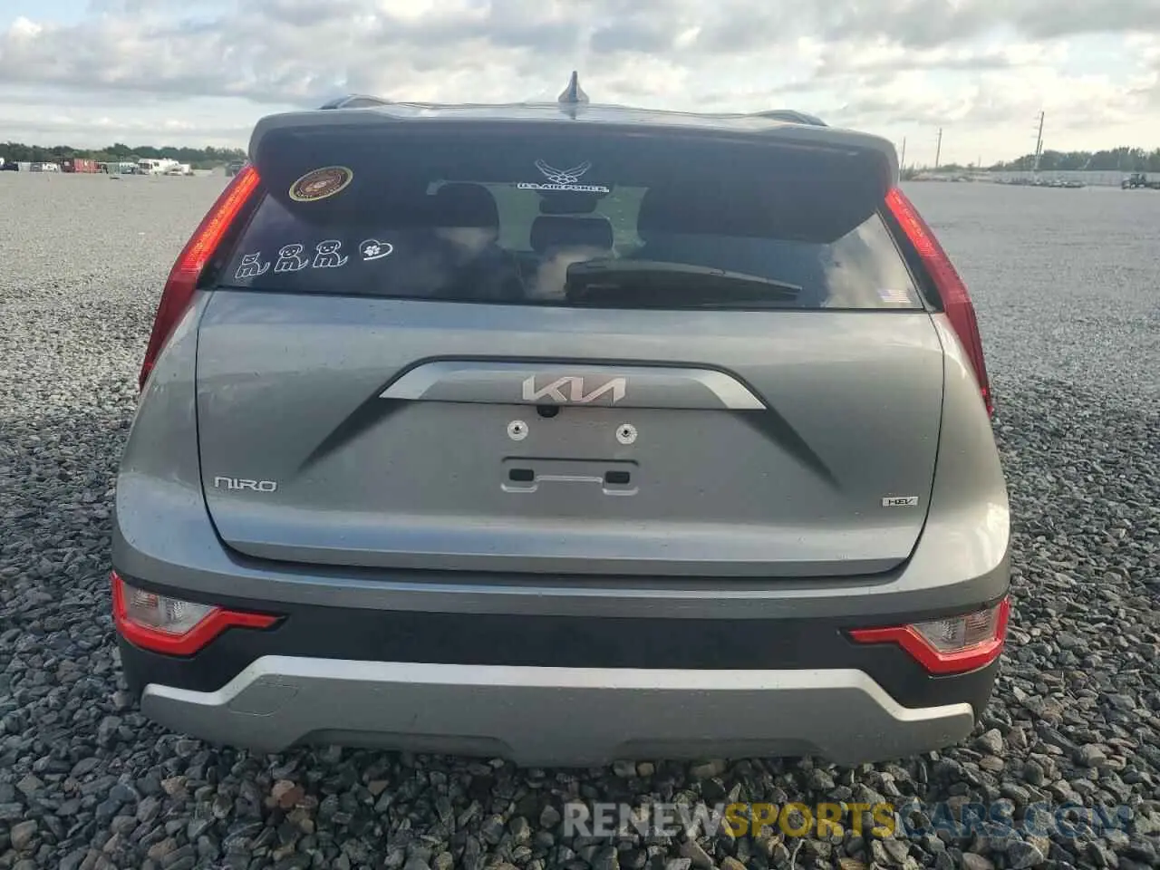 6 Photograph of a damaged car KNDCP3LE9R5121630 KIA NIRO 2024