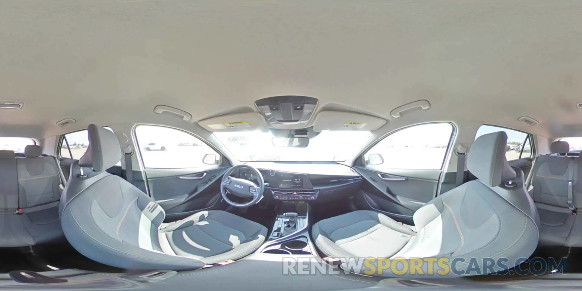 15 Photograph of a damaged car KNDCP3LEXR5184235 KIA NIRO 2024