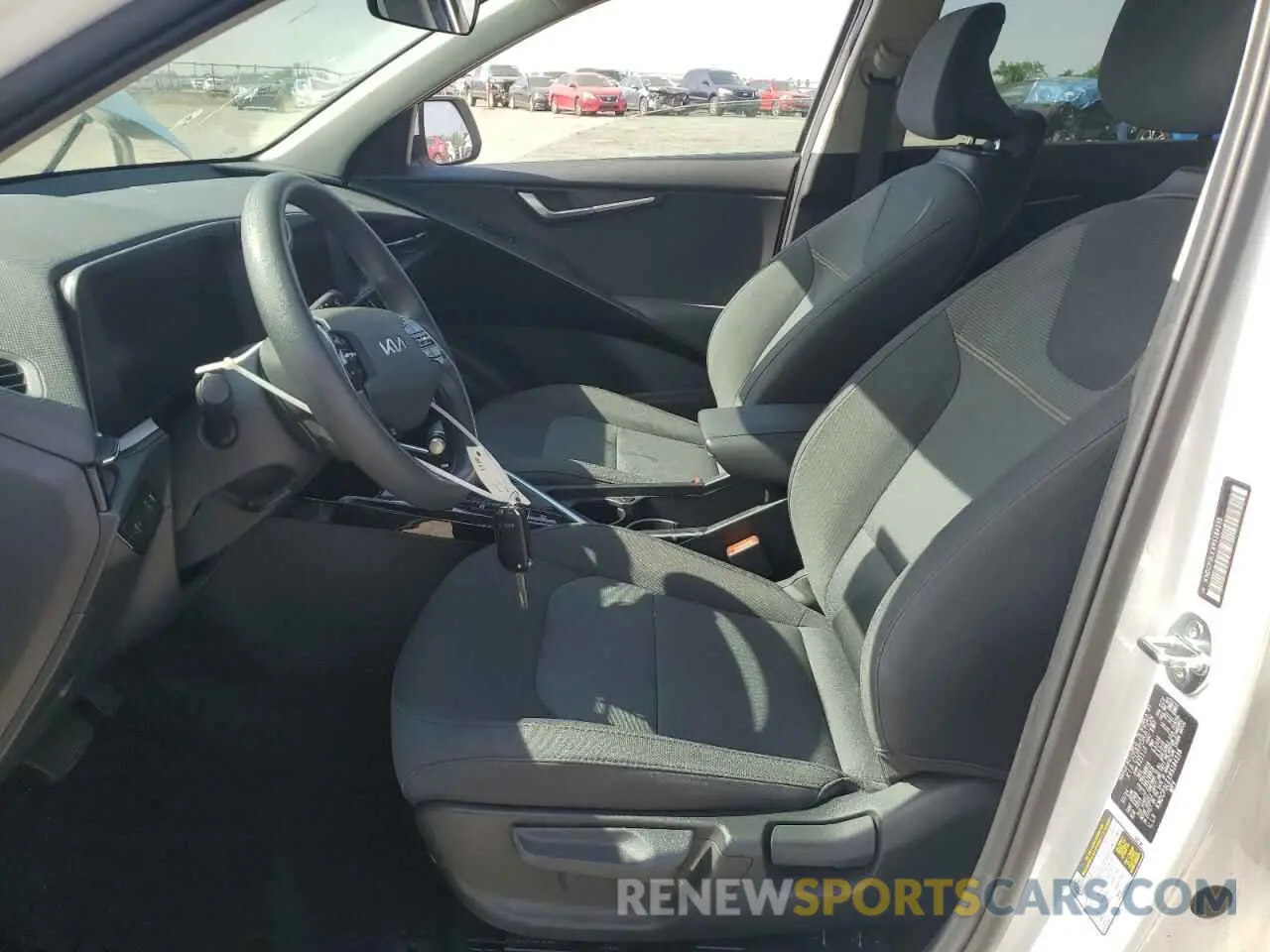 7 Photograph of a damaged car KNDCP3LEXR5184235 KIA NIRO 2024