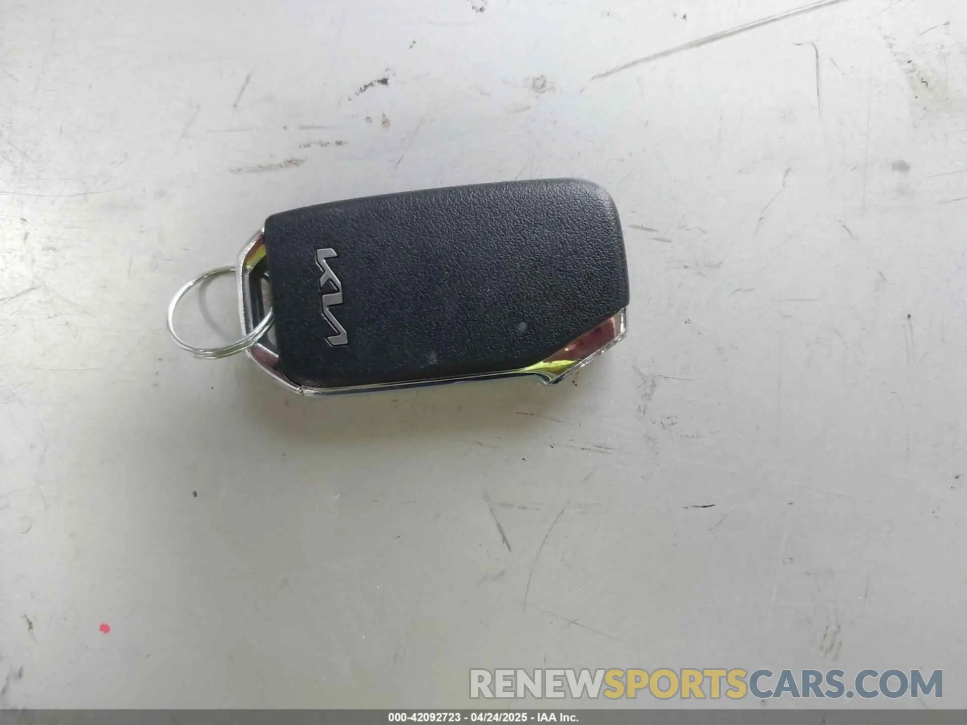 11 Photograph of a damaged car KNDCR3LE0R5121073 KIA NIRO 2024