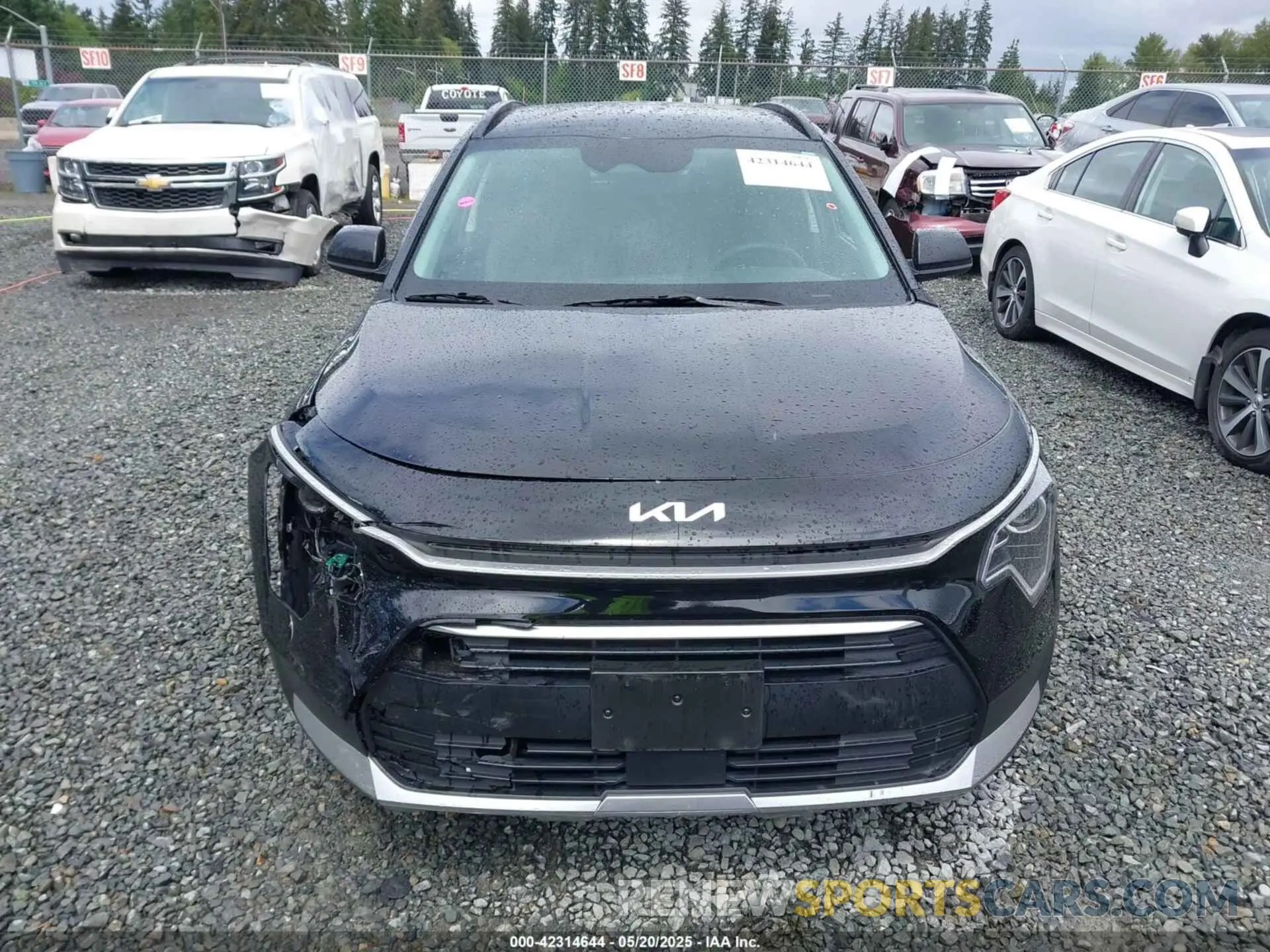 11 Photograph of a damaged car KNDCR3LE0R5144708 KIA NIRO 2024