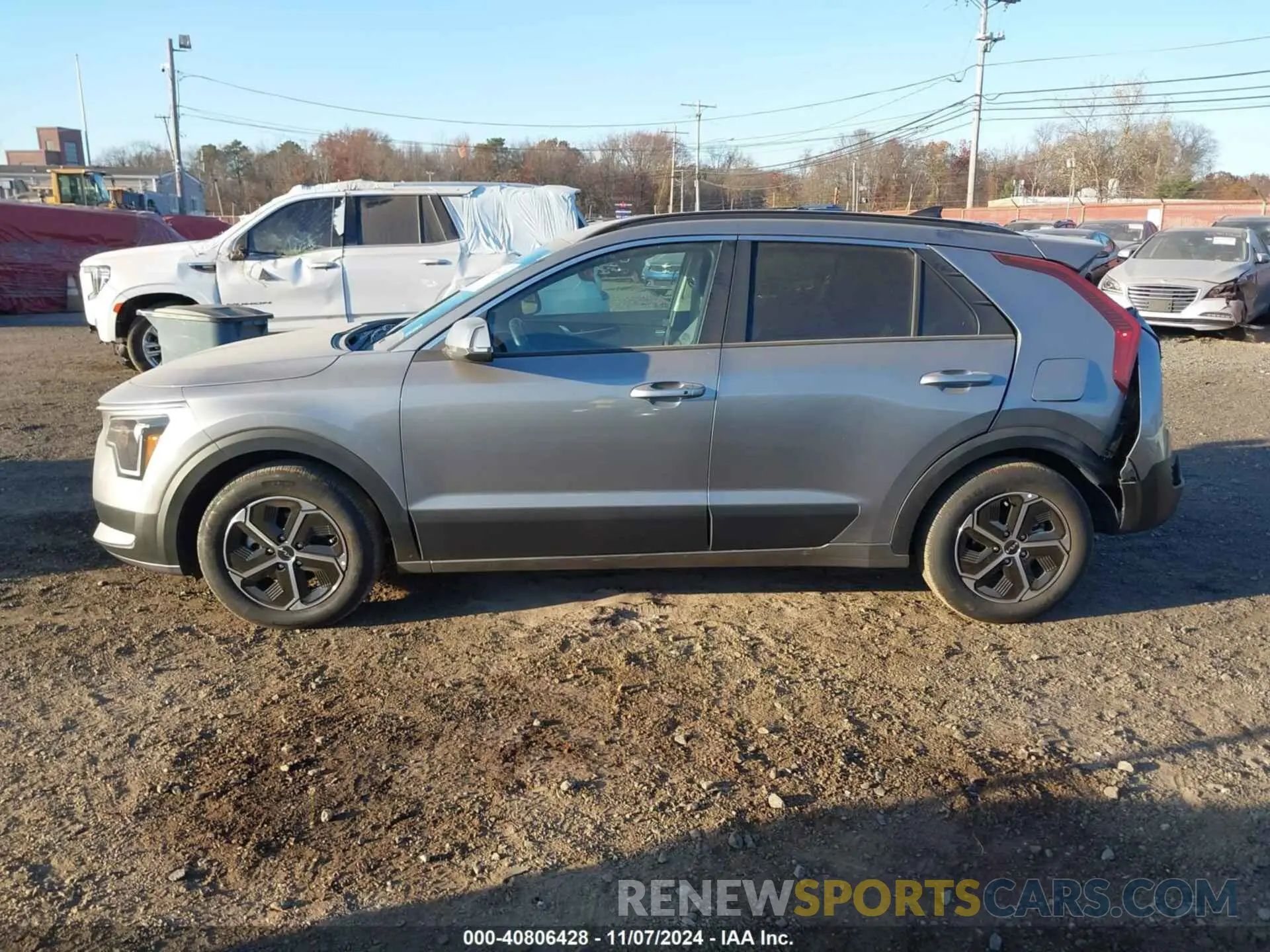 14 Photograph of a damaged car KNDCR3LE0R5167972 KIA NIRO 2024