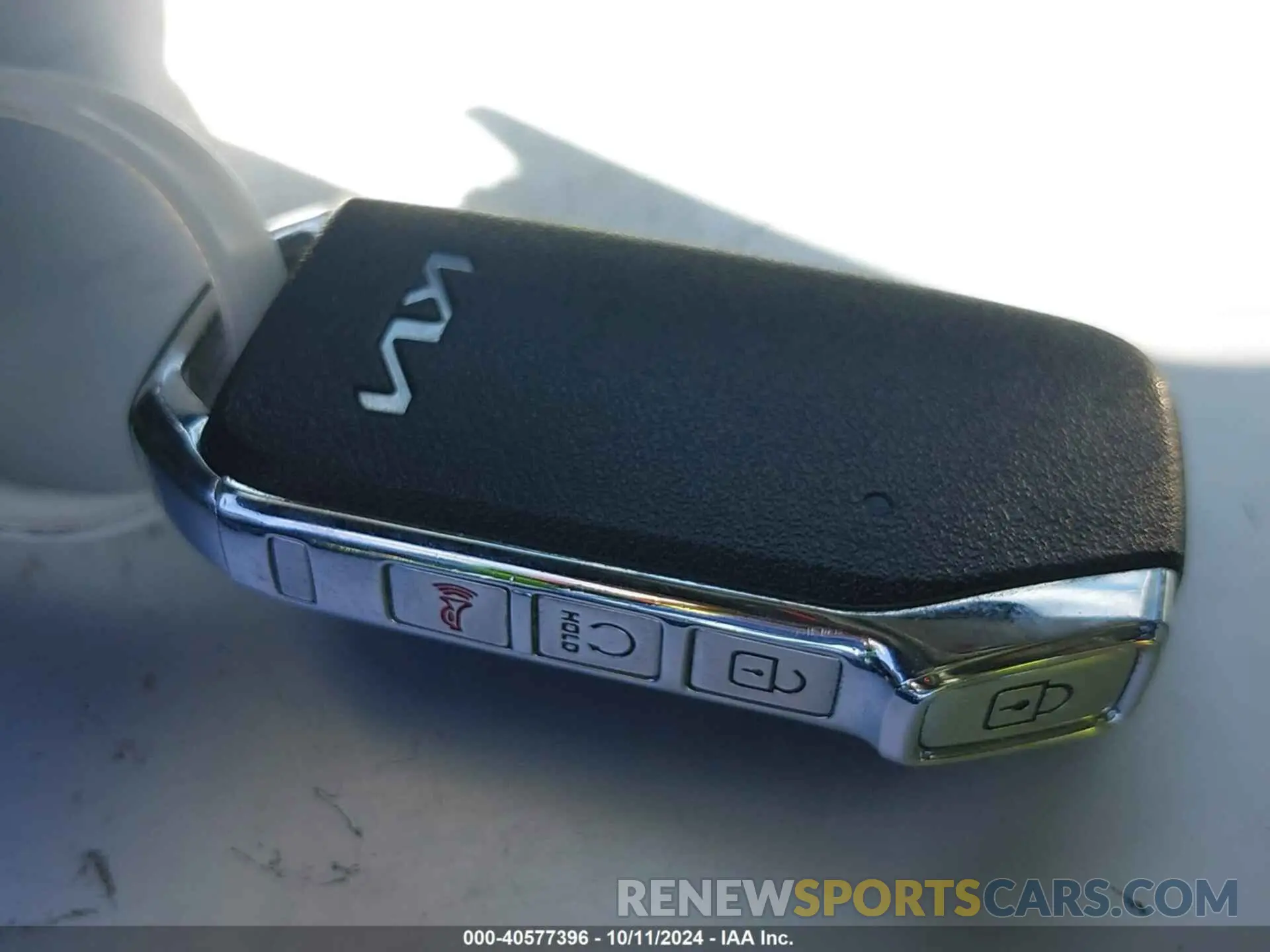 11 Photograph of a damaged car KNDCR3LE1R5166538 KIA NIRO 2024