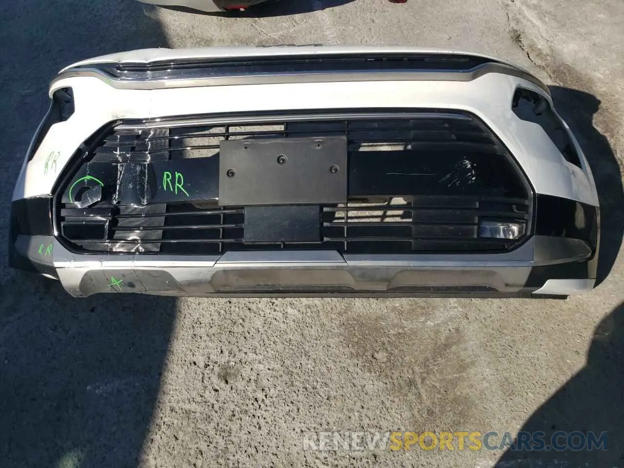 15 Photograph of a damaged car KNDCR3LE2R5138683 KIA NIRO 2024