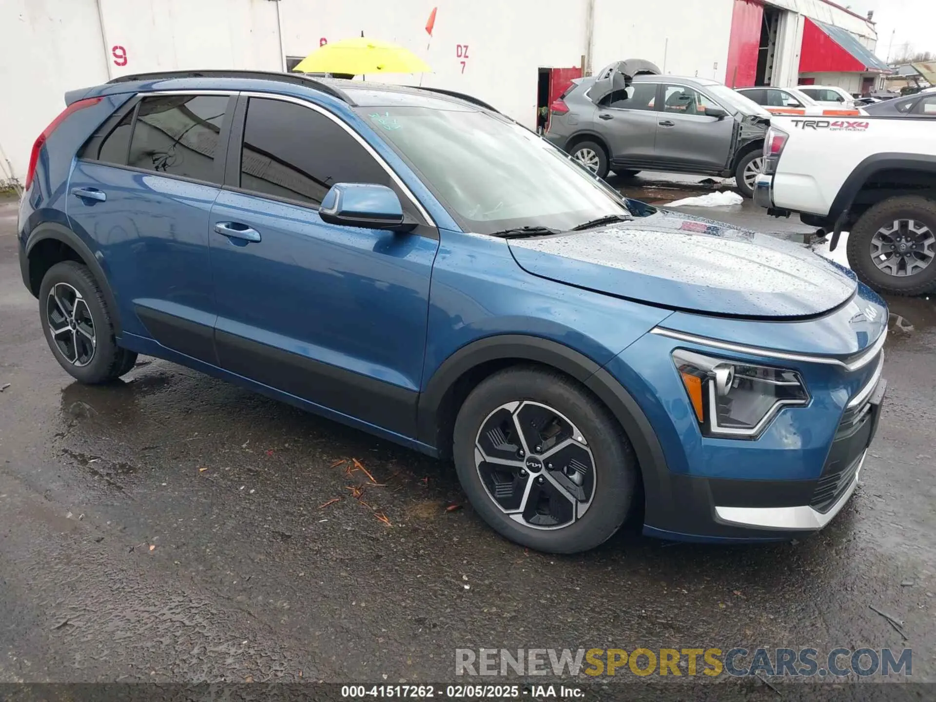 1 Photograph of a damaged car KNDCR3LE2R5189956 KIA NIRO 2024