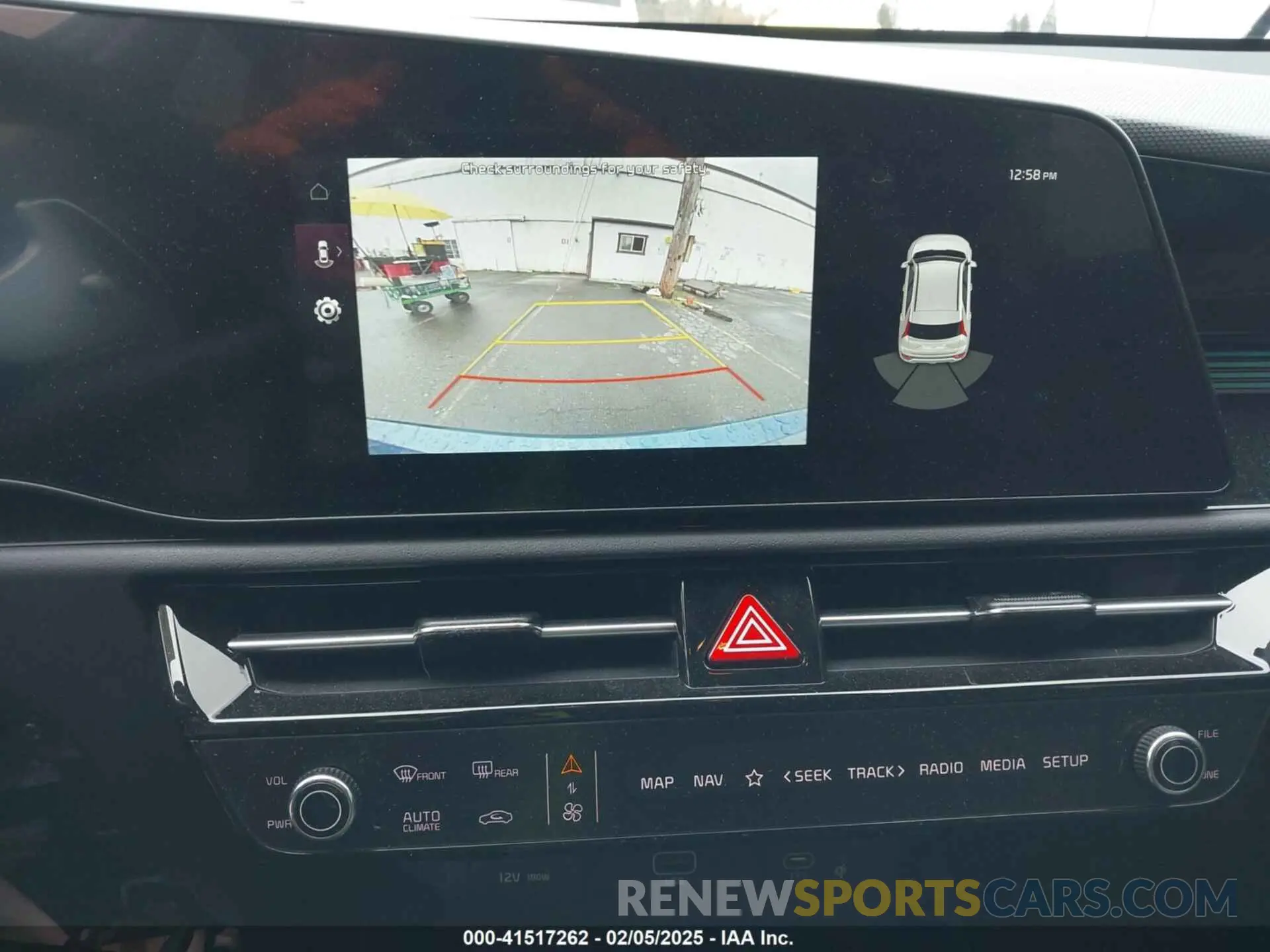 17 Photograph of a damaged car KNDCR3LE2R5189956 KIA NIRO 2024