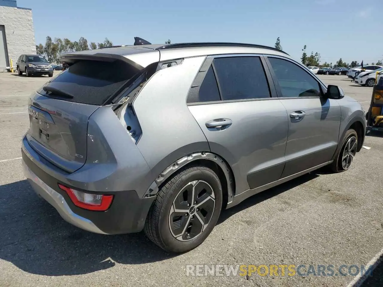 3 Photograph of a damaged car KNDCR3LE3R5125358 KIA NIRO 2024