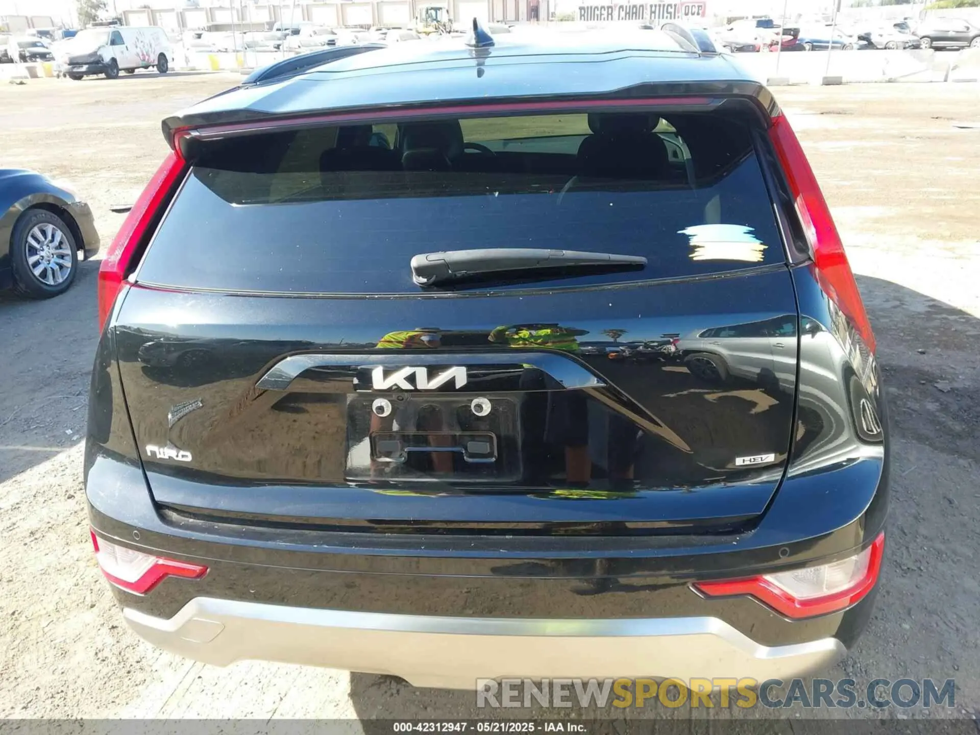 16 Photograph of a damaged car KNDCR3LE3R5152124 KIA NIRO 2024