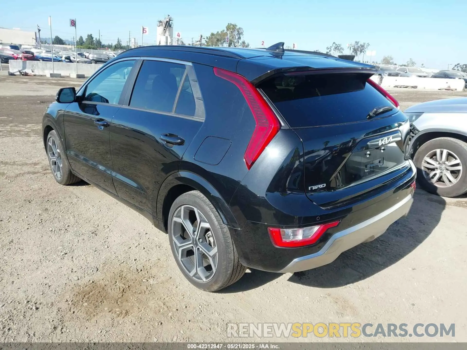 3 Photograph of a damaged car KNDCR3LE3R5152124 KIA NIRO 2024