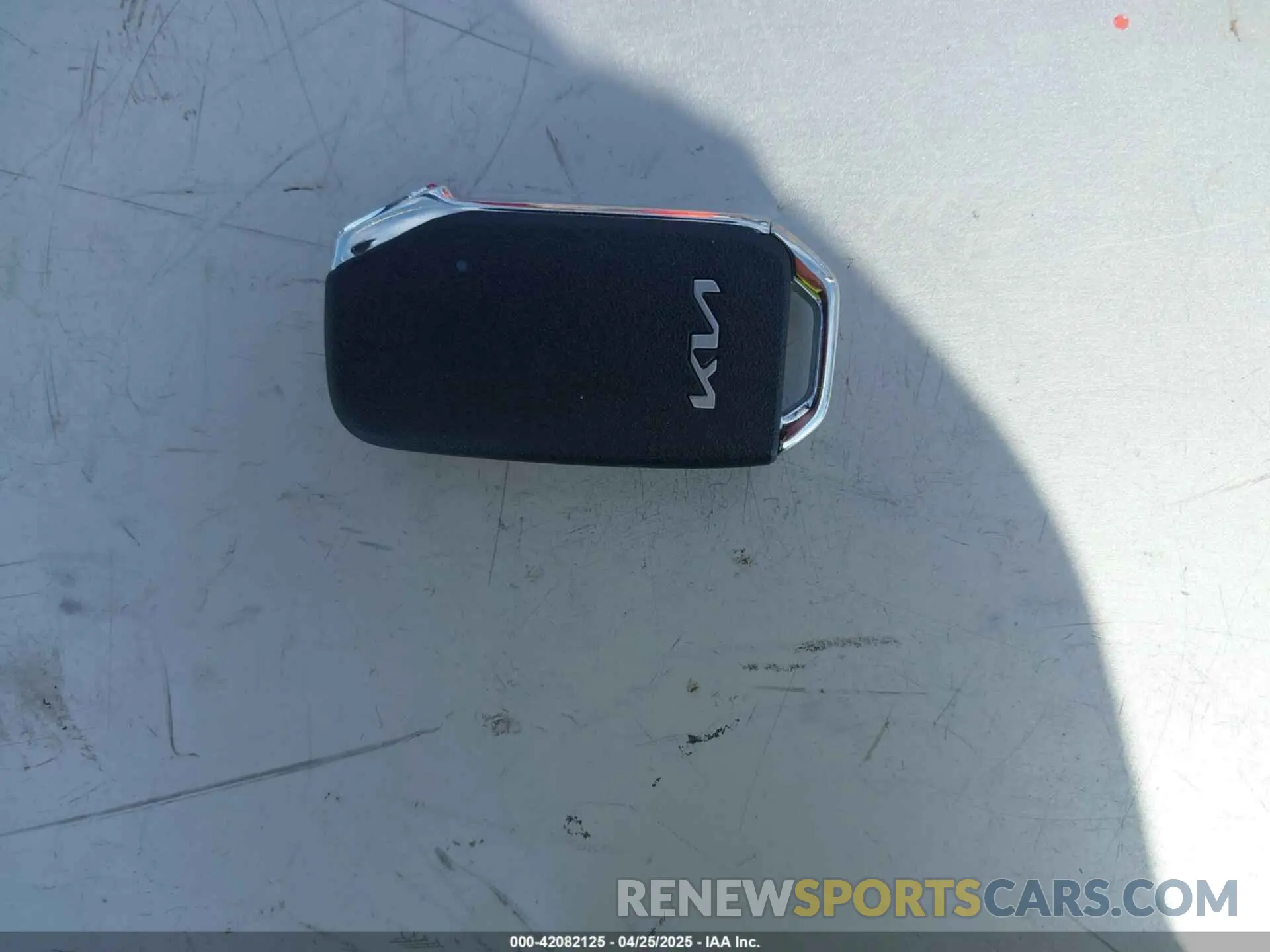 11 Photograph of a damaged car KNDCR3LE4R5144596 KIA NIRO 2024
