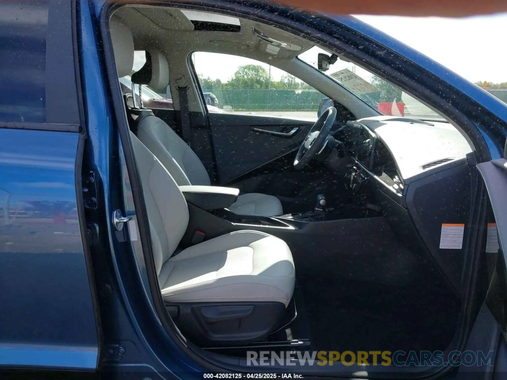 5 Photograph of a damaged car KNDCR3LE4R5144596 KIA NIRO 2024