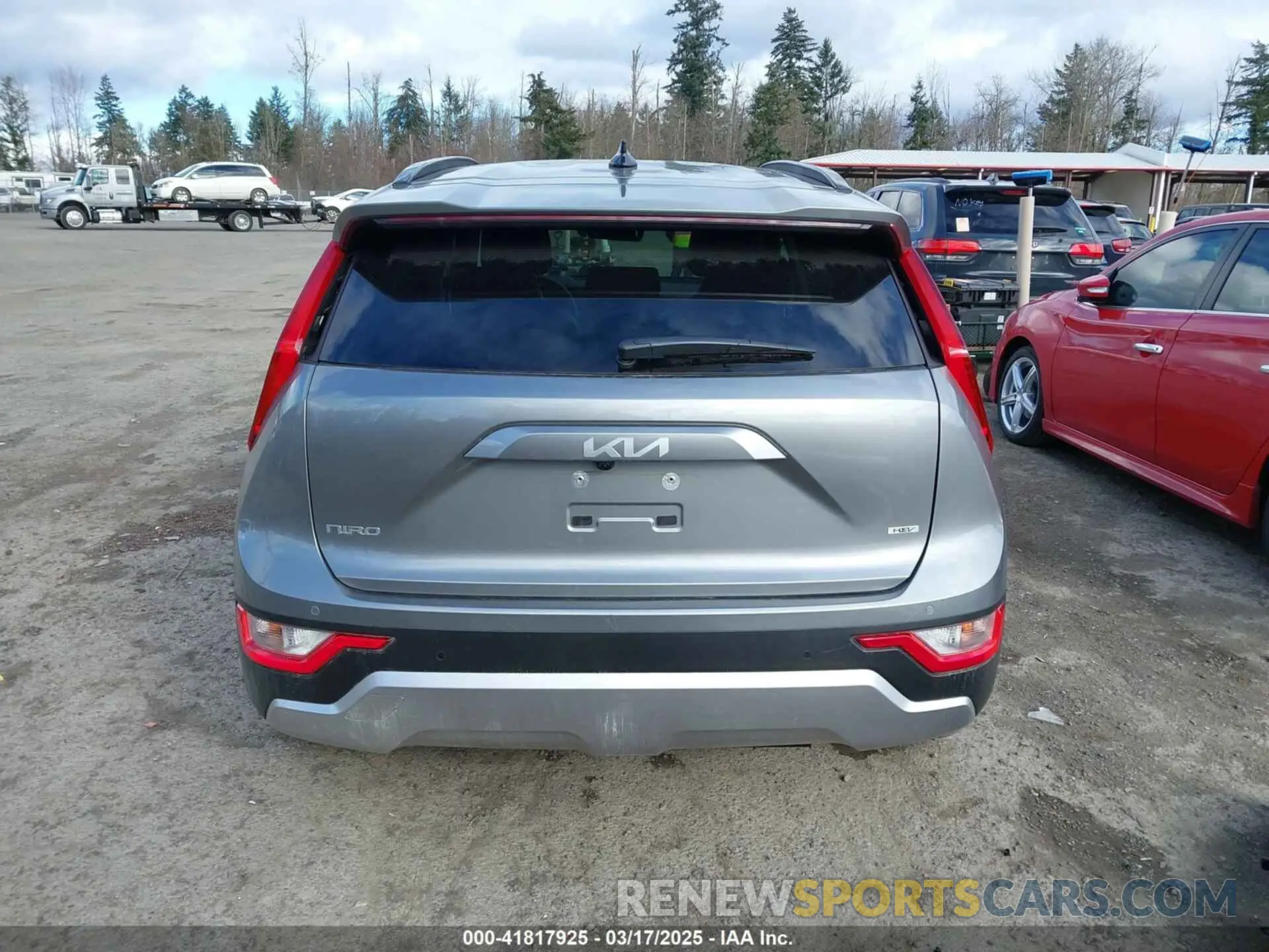 17 Photograph of a damaged car KNDCR3LE4R5148891 KIA NIRO 2024