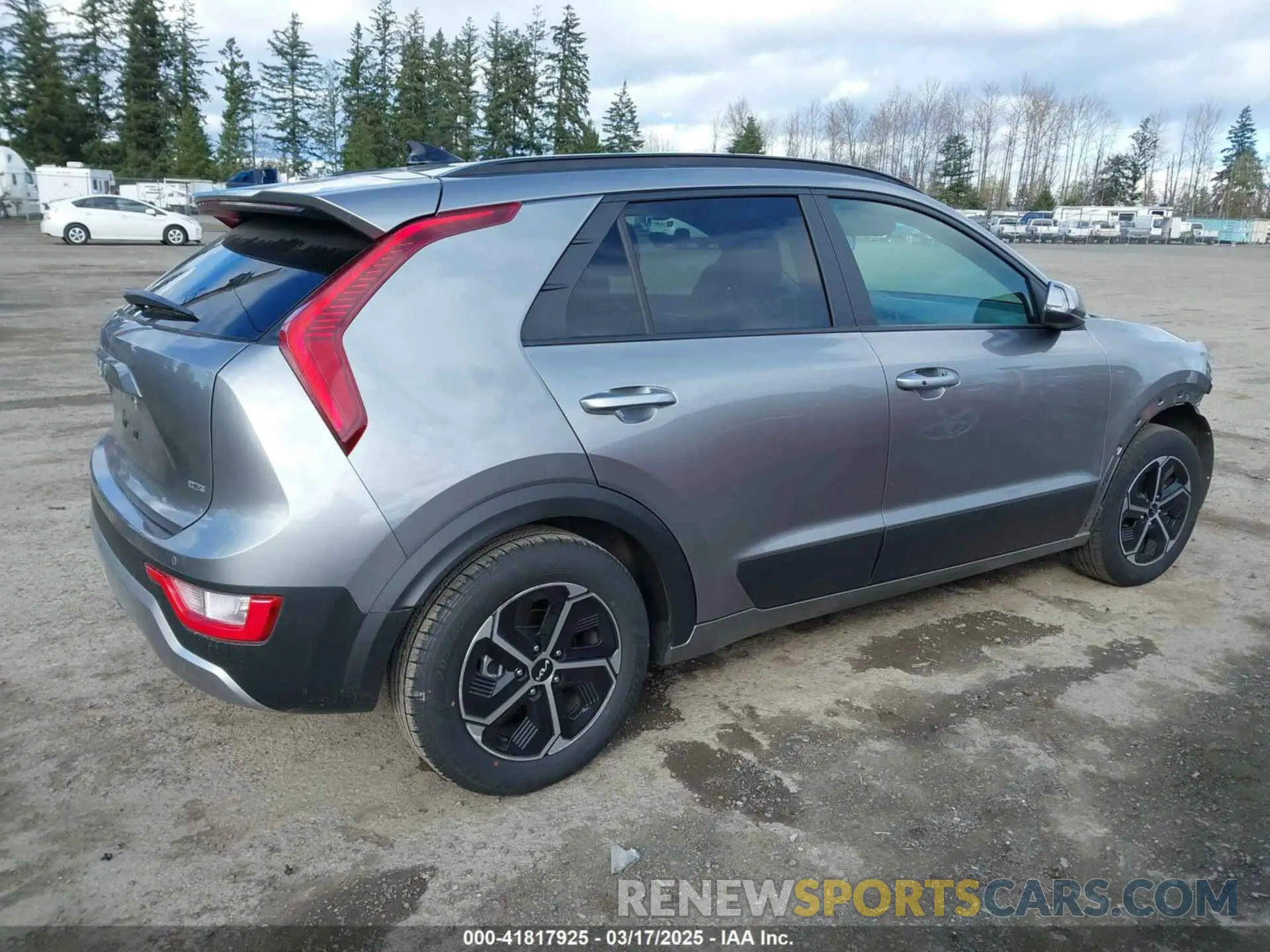 4 Photograph of a damaged car KNDCR3LE4R5148891 KIA NIRO 2024