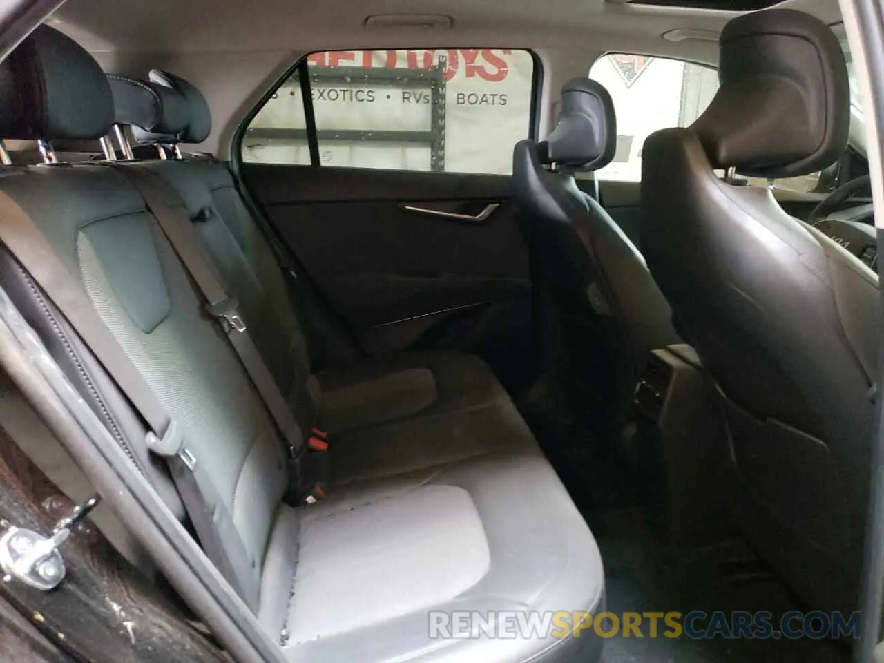 11 Photograph of a damaged car KNDCR3LE5R5153274 KIA NIRO 2024