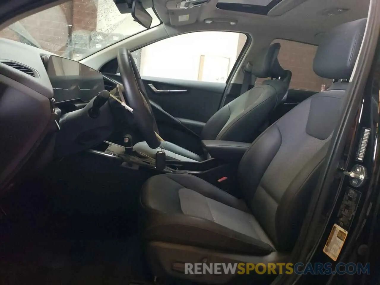 7 Photograph of a damaged car KNDCR3LE5R5153274 KIA NIRO 2024