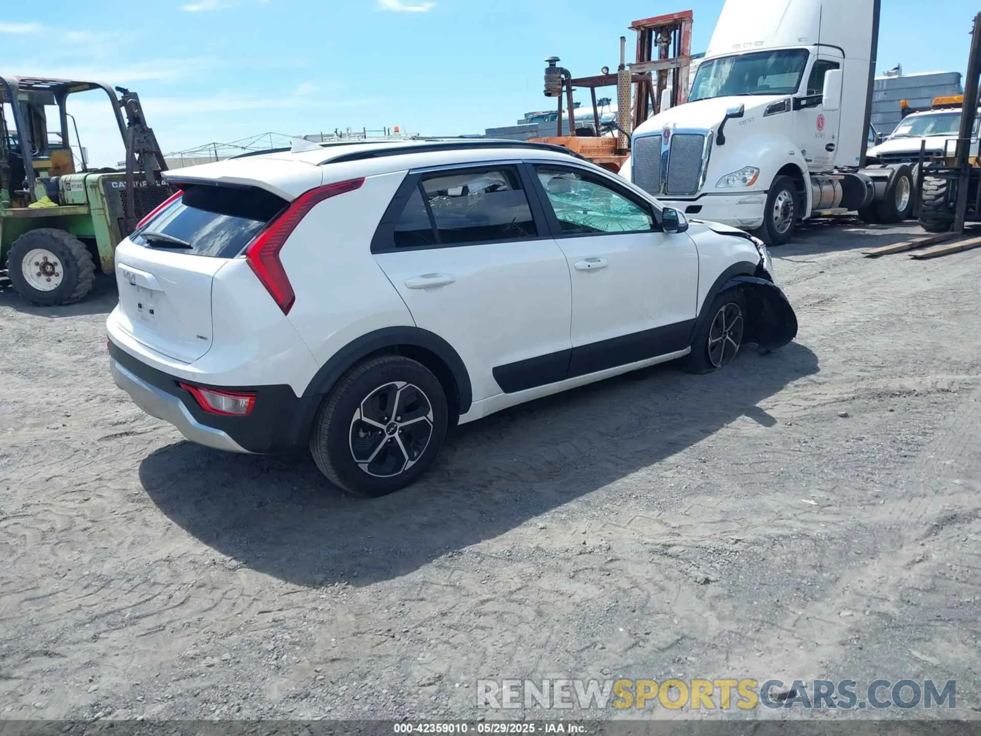 4 Photograph of a damaged car KNDCR3LE7R5187474 KIA NIRO 2024