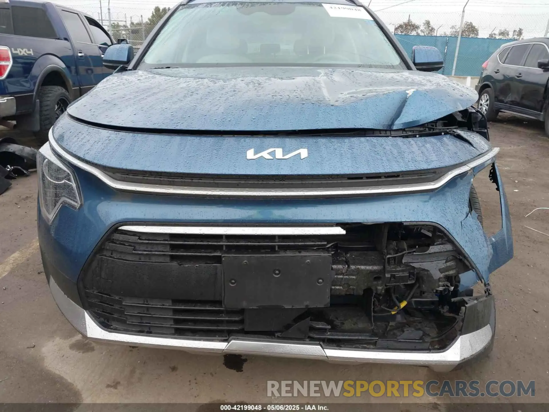 18 Photograph of a damaged car KNDCR3LE7R5197096 KIA NIRO 2024