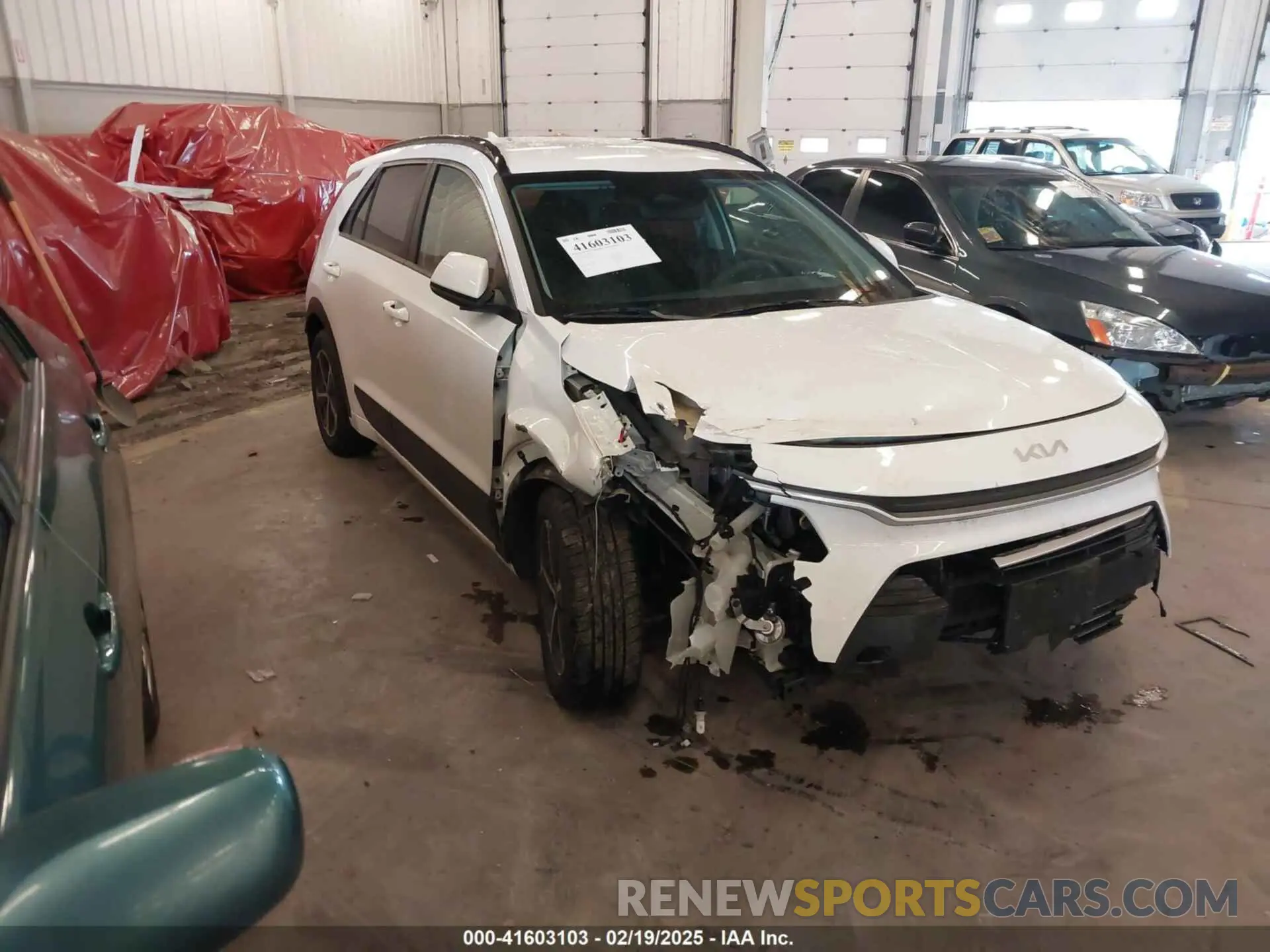 1 Photograph of a damaged car KNDCR3LE8R5127624 KIA NIRO 2024