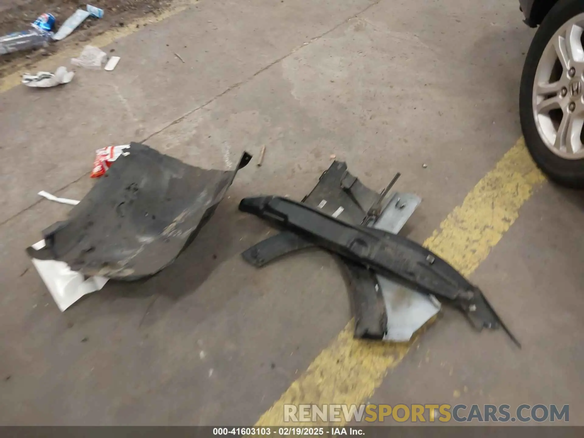 12 Photograph of a damaged car KNDCR3LE8R5127624 KIA NIRO 2024
