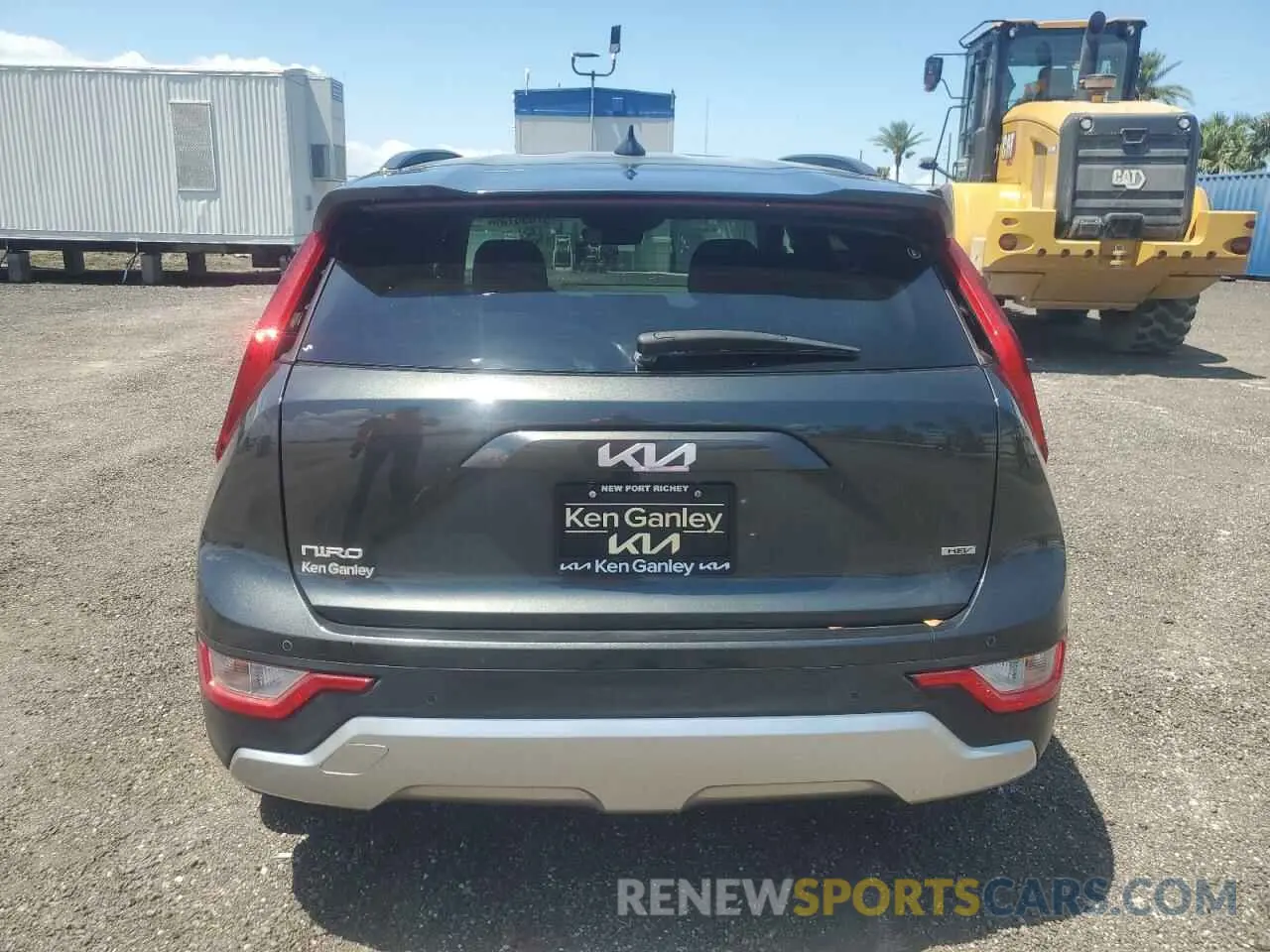 6 Photograph of a damaged car KNDCR3LE8R5179500 KIA NIRO 2024