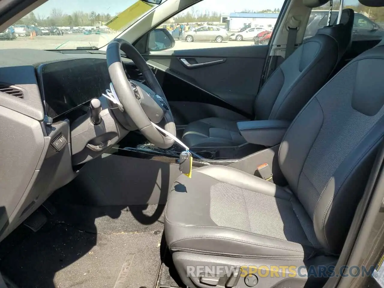 7 Photograph of a damaged car KNDCS3LF8R5138345 KIA NIRO 2024