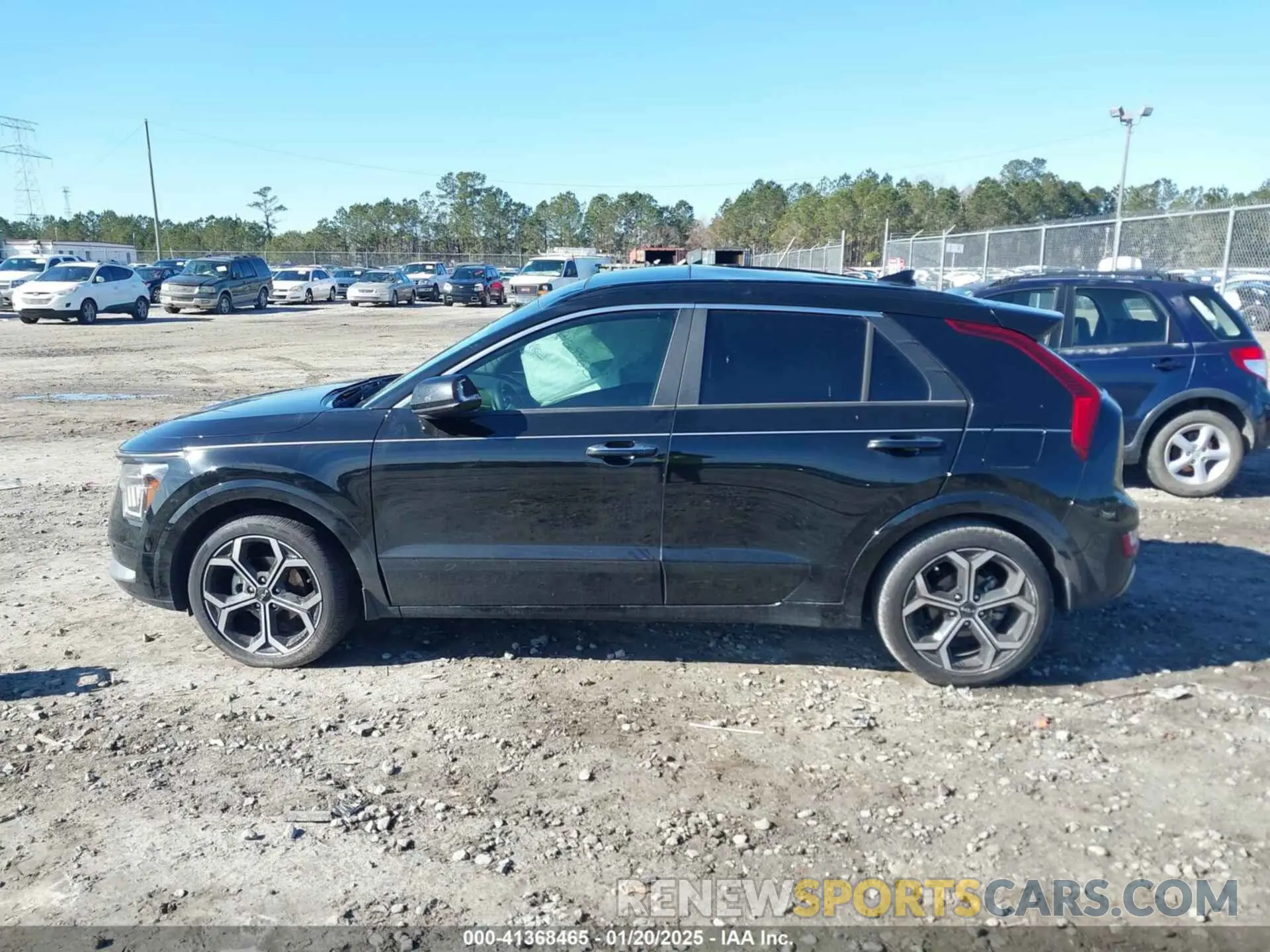 14 Photograph of a damaged car KNDCT3LE3R5135227 KIA NIRO 2024
