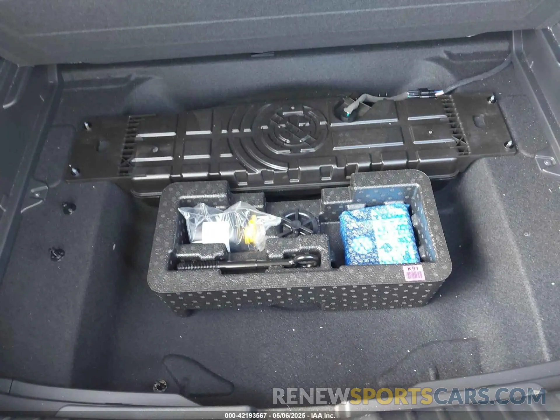 12 Photograph of a damaged car KNDCT3LE5R5124293 KIA NIRO 2024