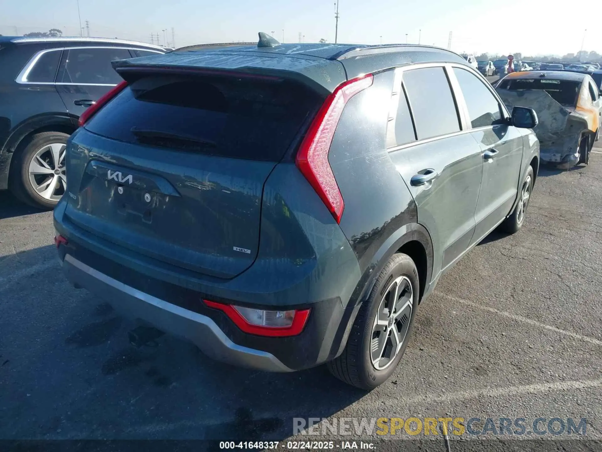 4 Photograph of a damaged car KNDCT3LE5R5125041 KIA NIRO 2024