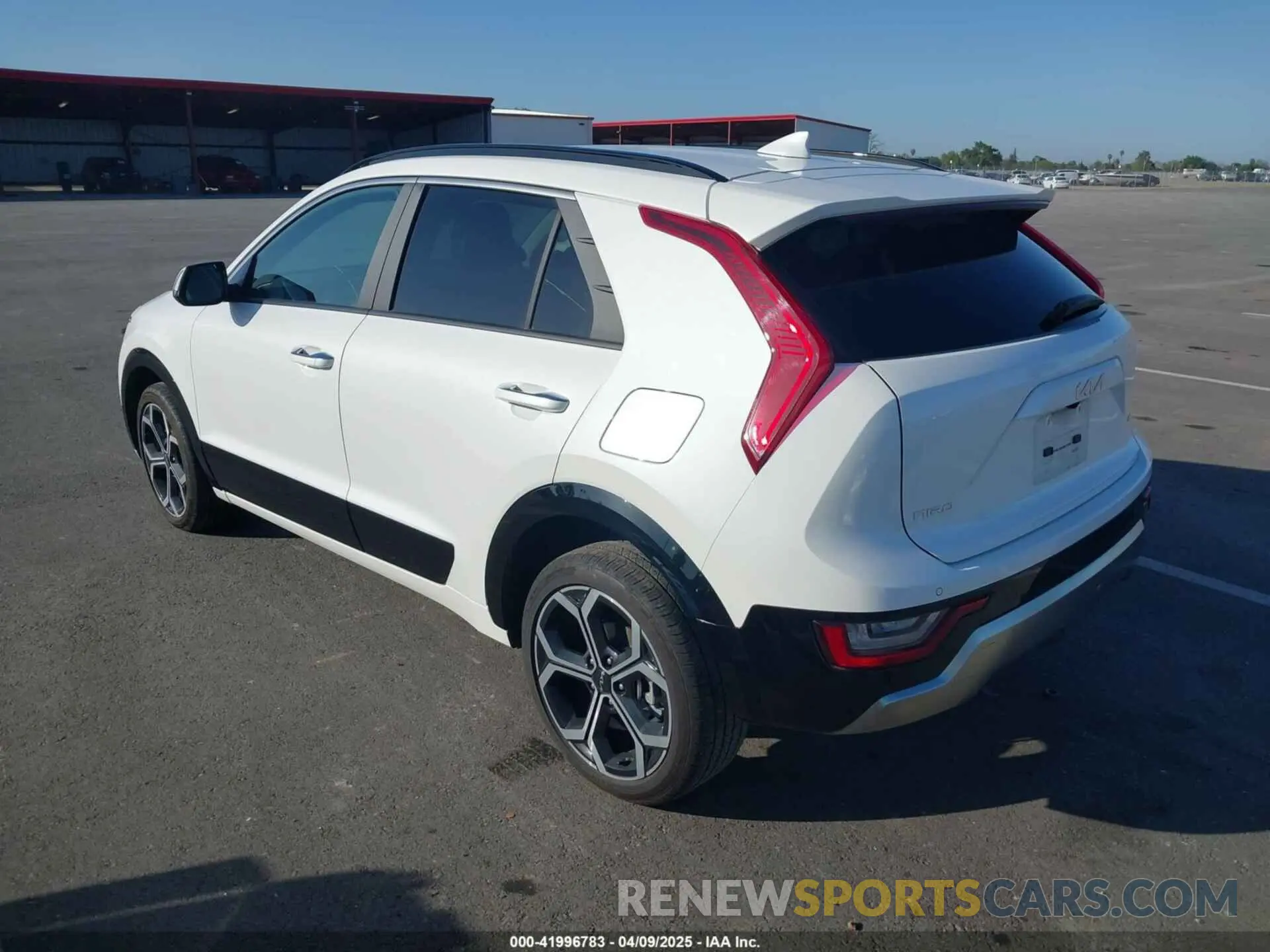 3 Photograph of a damaged car KNDCT3LE9R5122188 KIA NIRO 2024