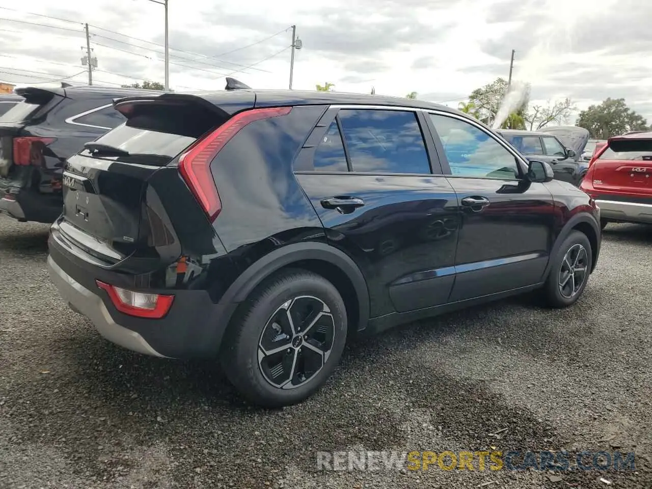 3 Photograph of a damaged car KNDCP3LE6S5214451 KIA NIRO 2025